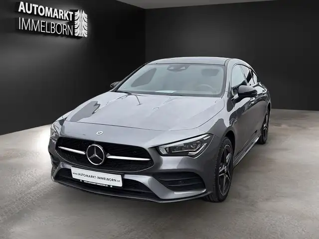 Mercedes-Benz Cla view 3