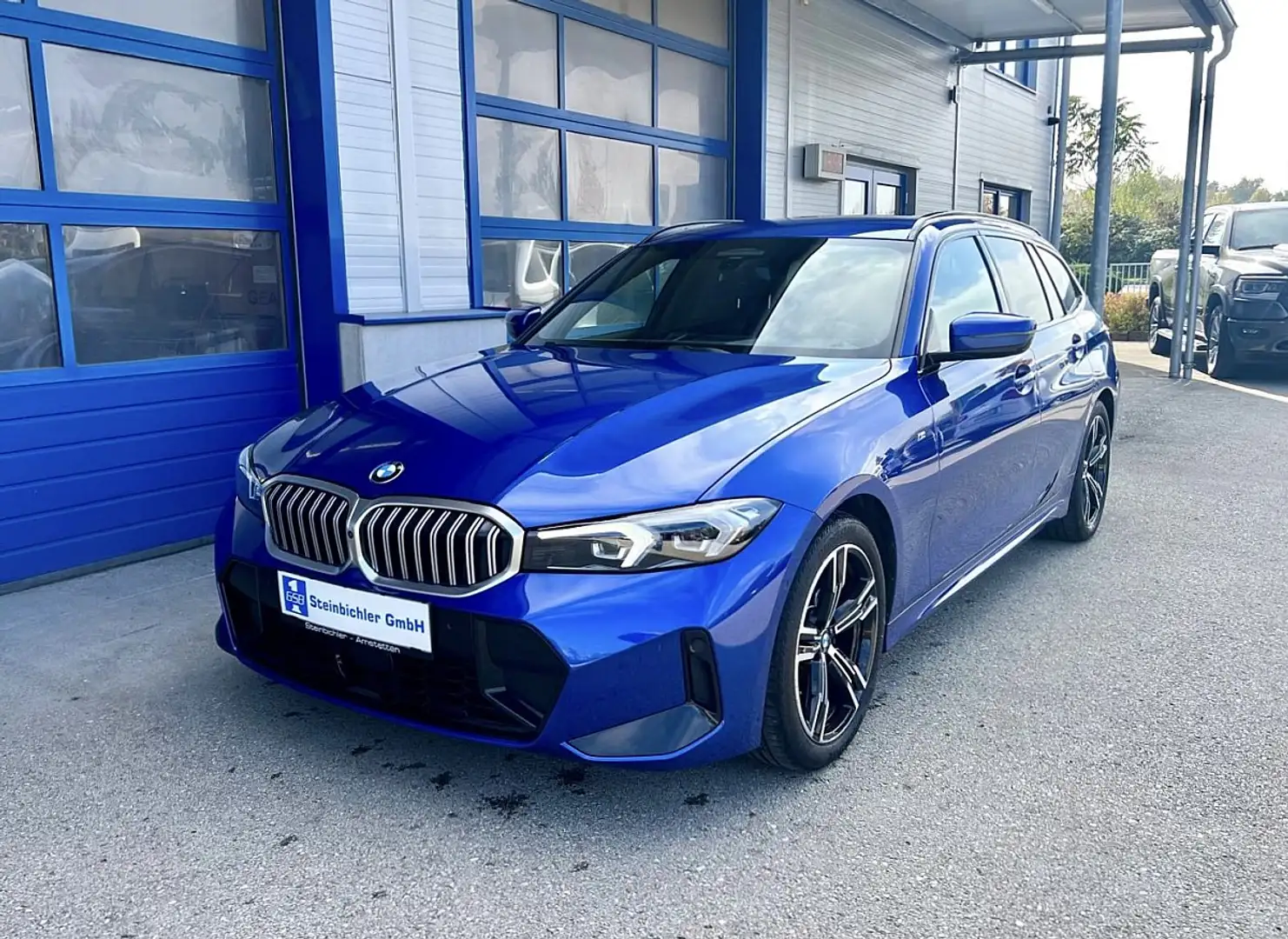 BMW 320 d xDrive M Sport Touring Aut.ACC,360 Grad Kamer... Blau - 2