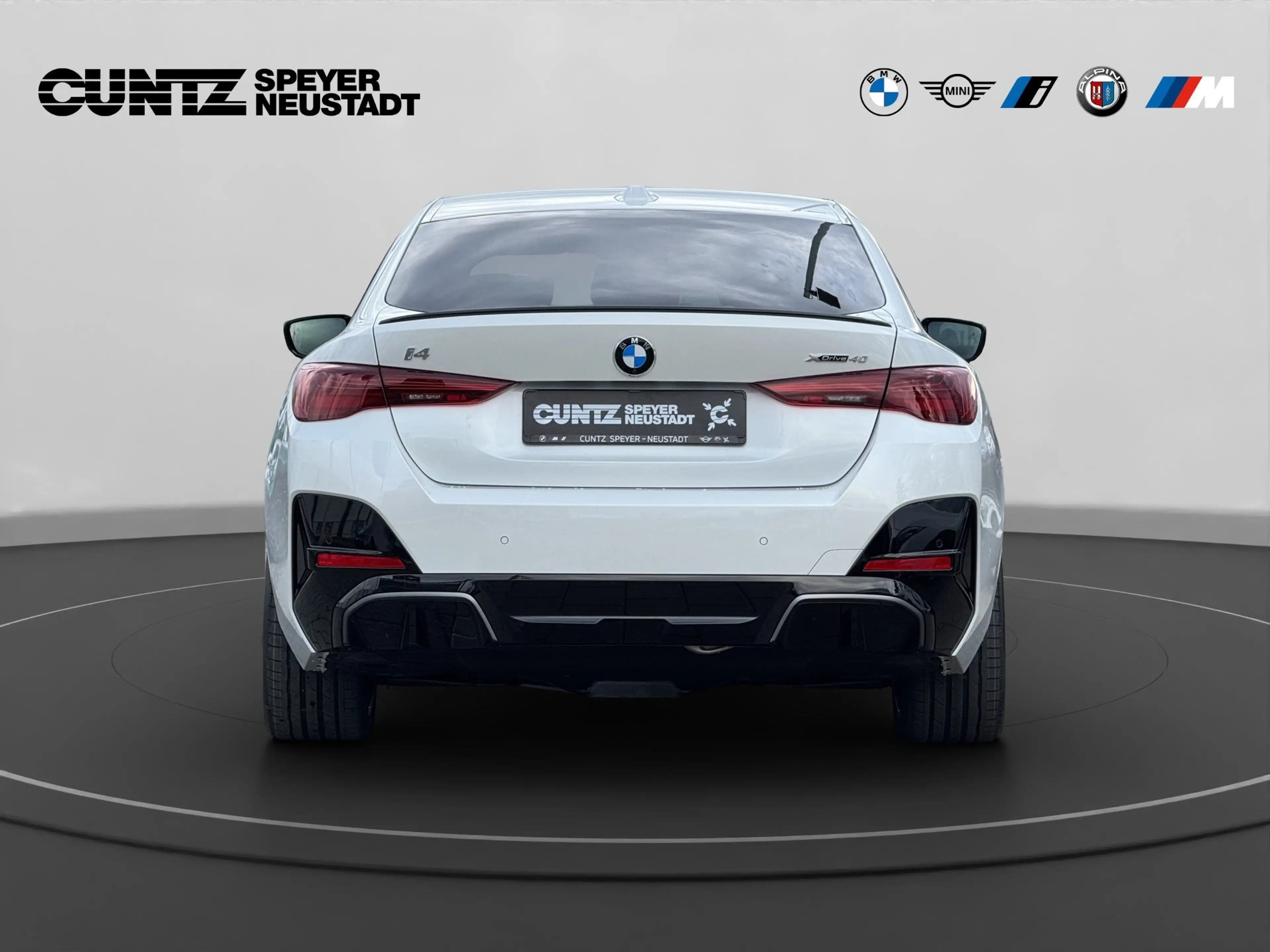 BMW i4 xDrive40 Gran Coupe M Sportpaket HK HiFi DAB — photo 6