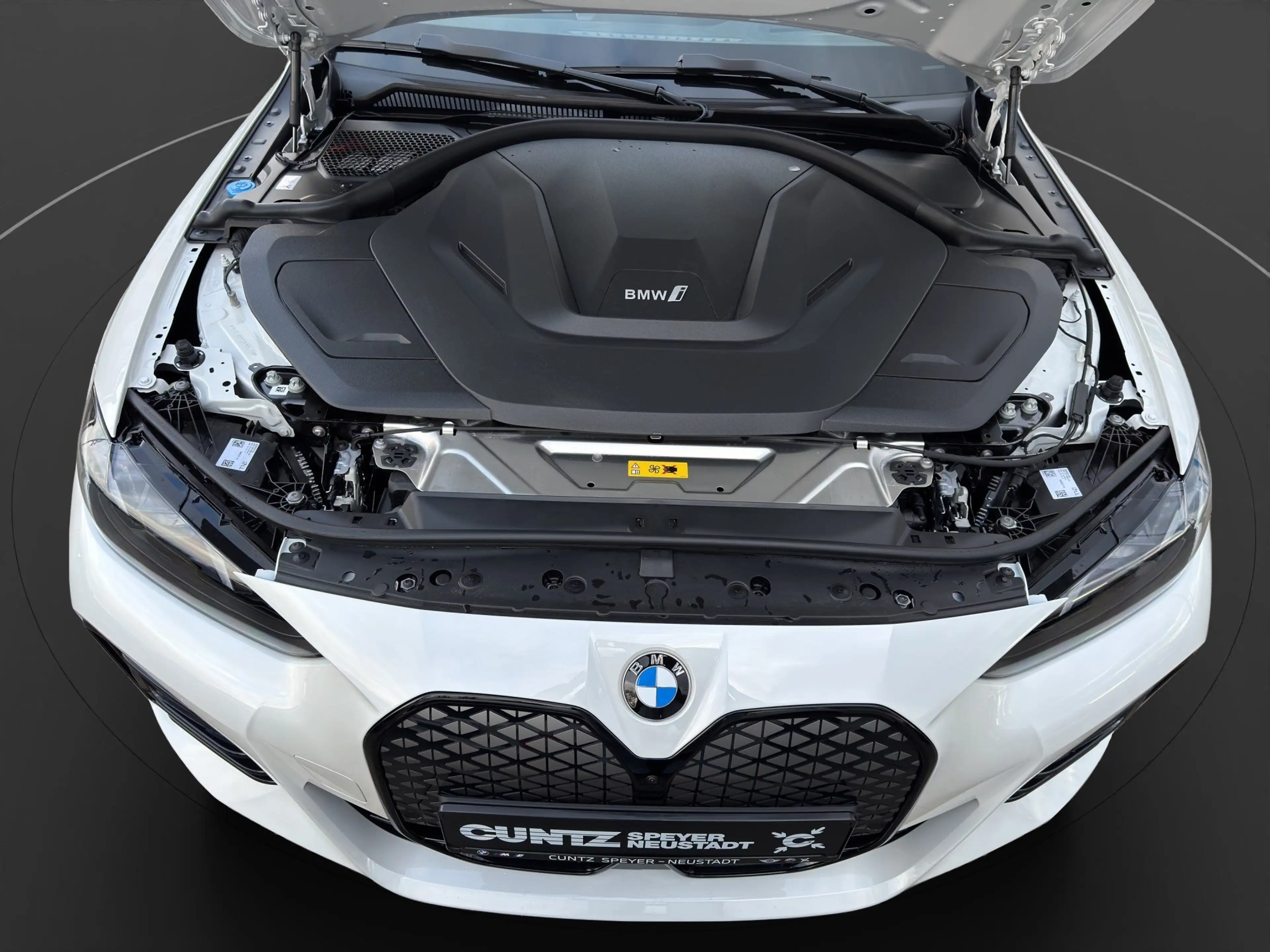 BMW i4 xDrive40 Gran Coupe M Sportpaket HK HiFi DAB — photo 13