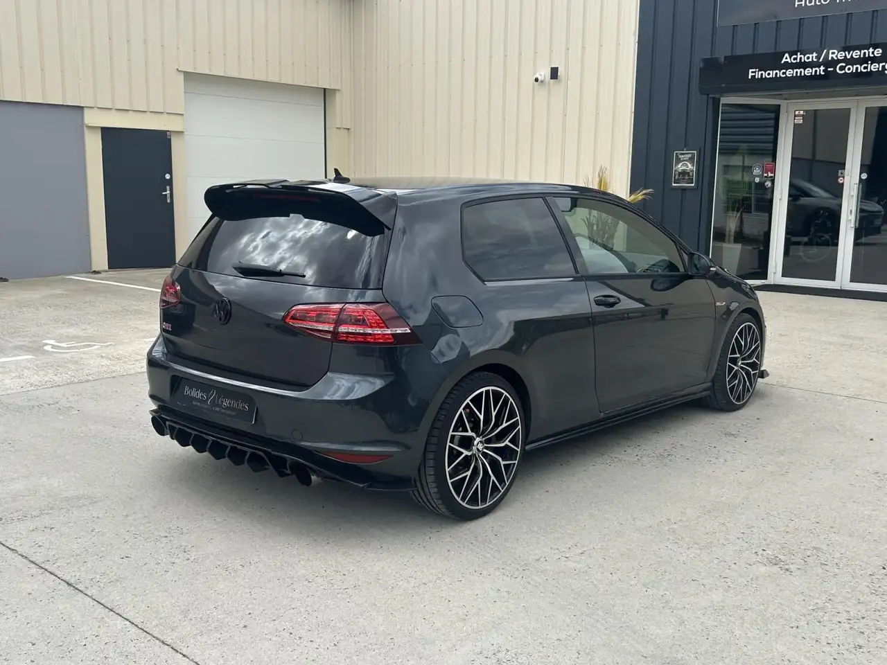 Volkswagen Golf GTI — photo 3