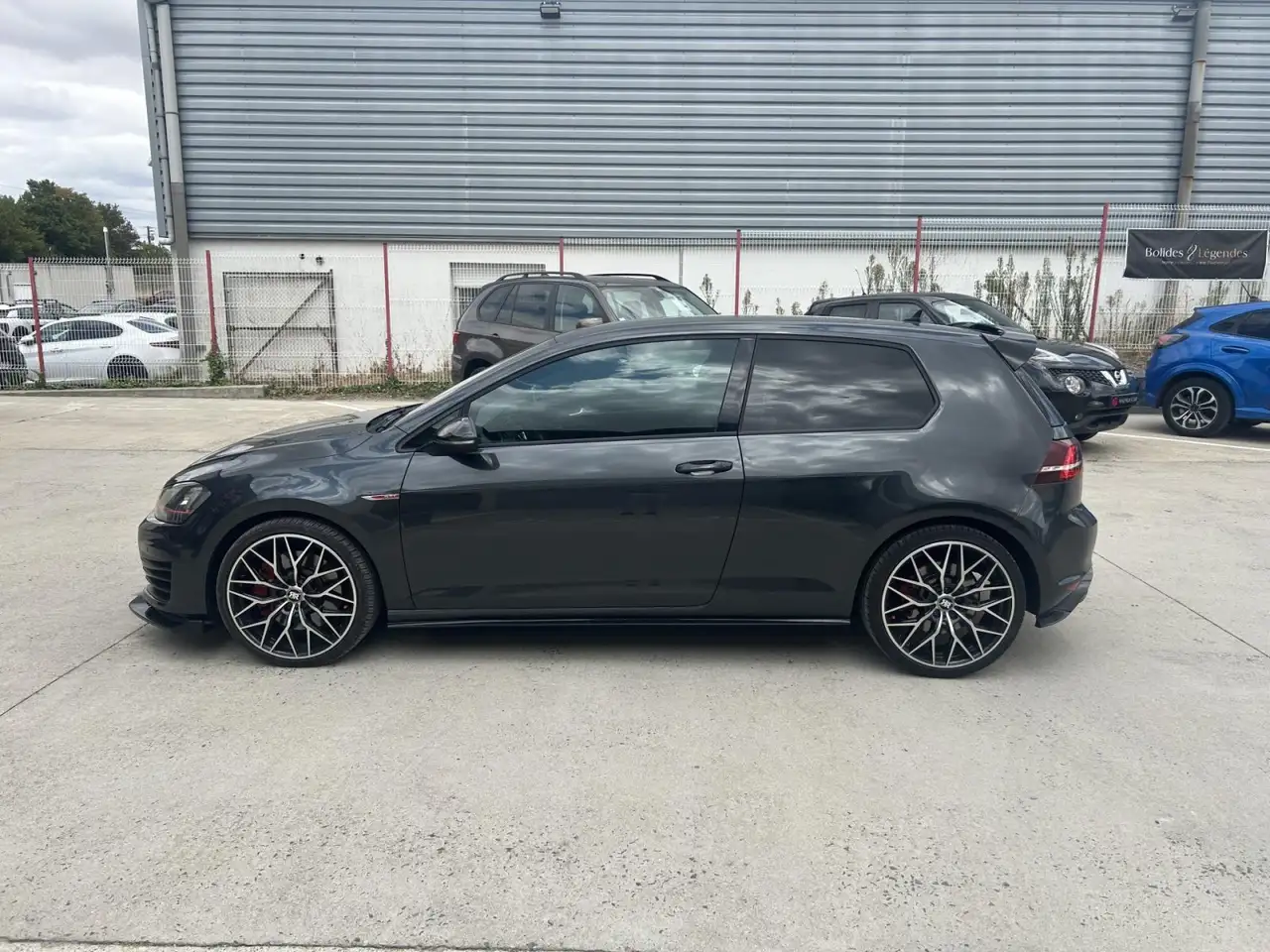 Volkswagen Golf GTI — photo 5