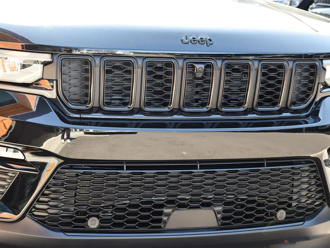 Jeep Grand Cherokee снимка Jeep Grand Cherokee