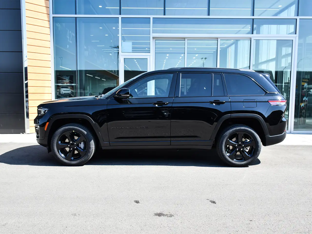 Jeep Grand Cherokee снимка Jeep Grand Cherokee