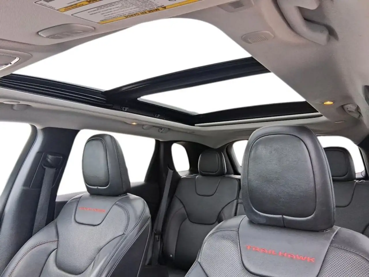 Jeep Cherokee снимка Jeep Cherokee