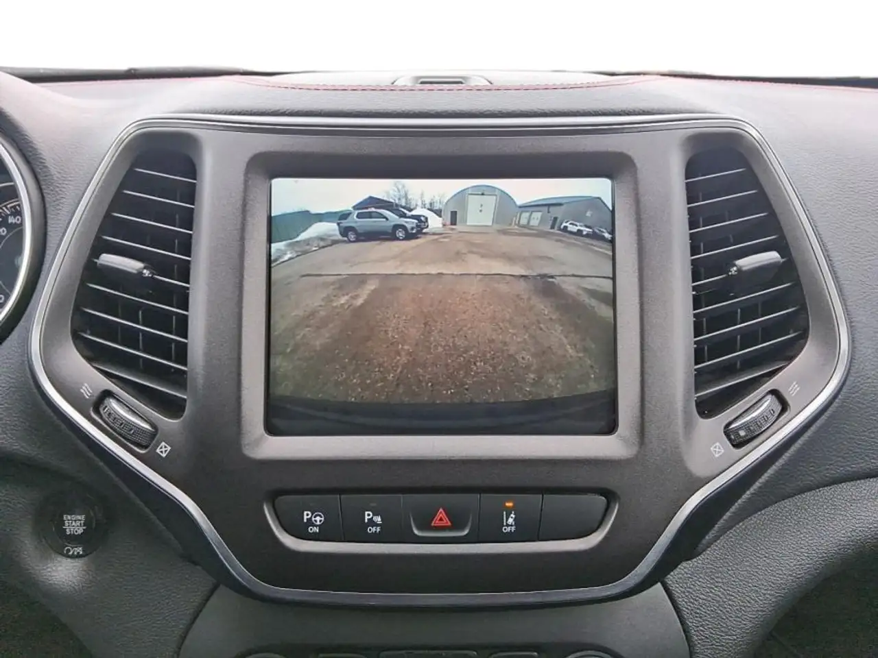 Jeep Cherokee снимка Jeep Cherokee