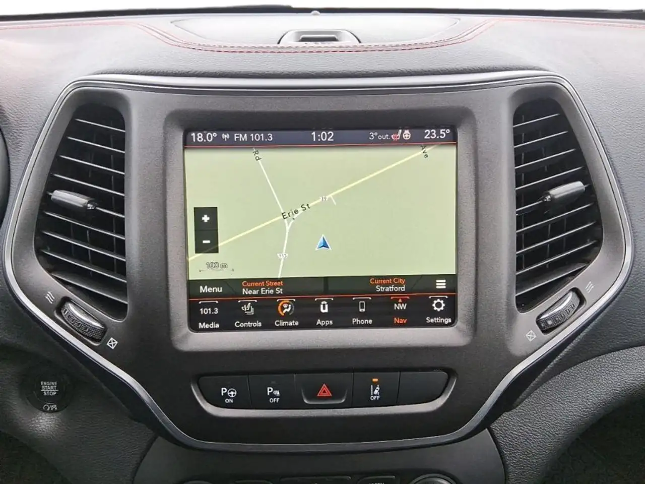 Jeep Cherokee снимка Jeep Cherokee
