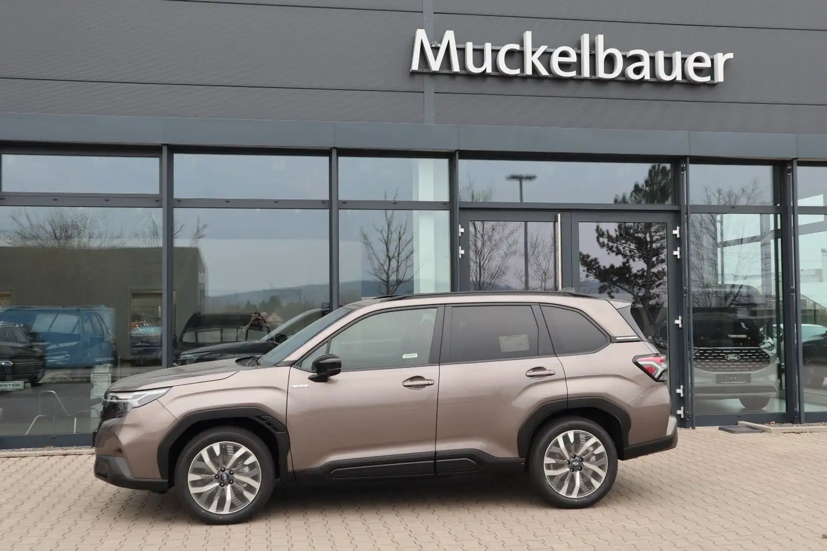 Subaru Forester 2.0ie Platinum  MJ2025 sofort Marrón - 1