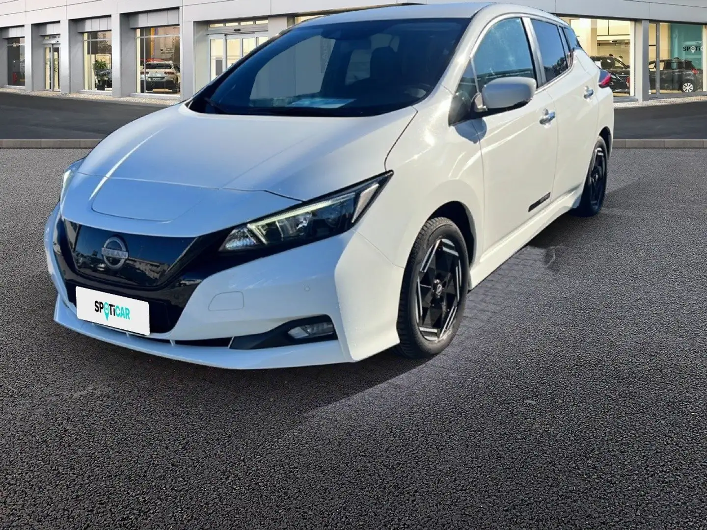 Nissan Leaf II 2022 40kWh Acenta 150cv Bianco - 1