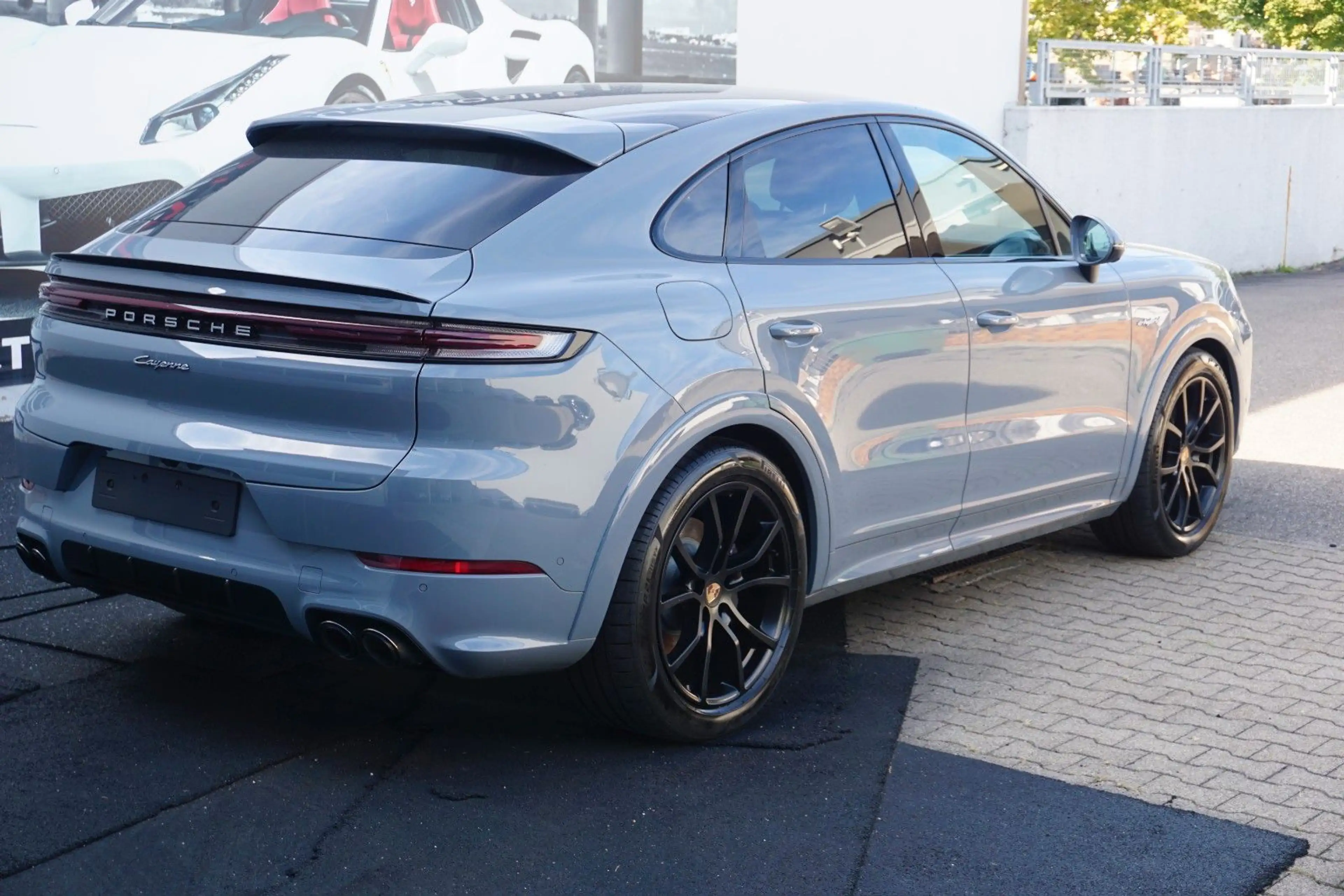 Porsche Cayenne Coupe E-Hybrid*SportDesignPaket*Sp.Abgas — photo 10