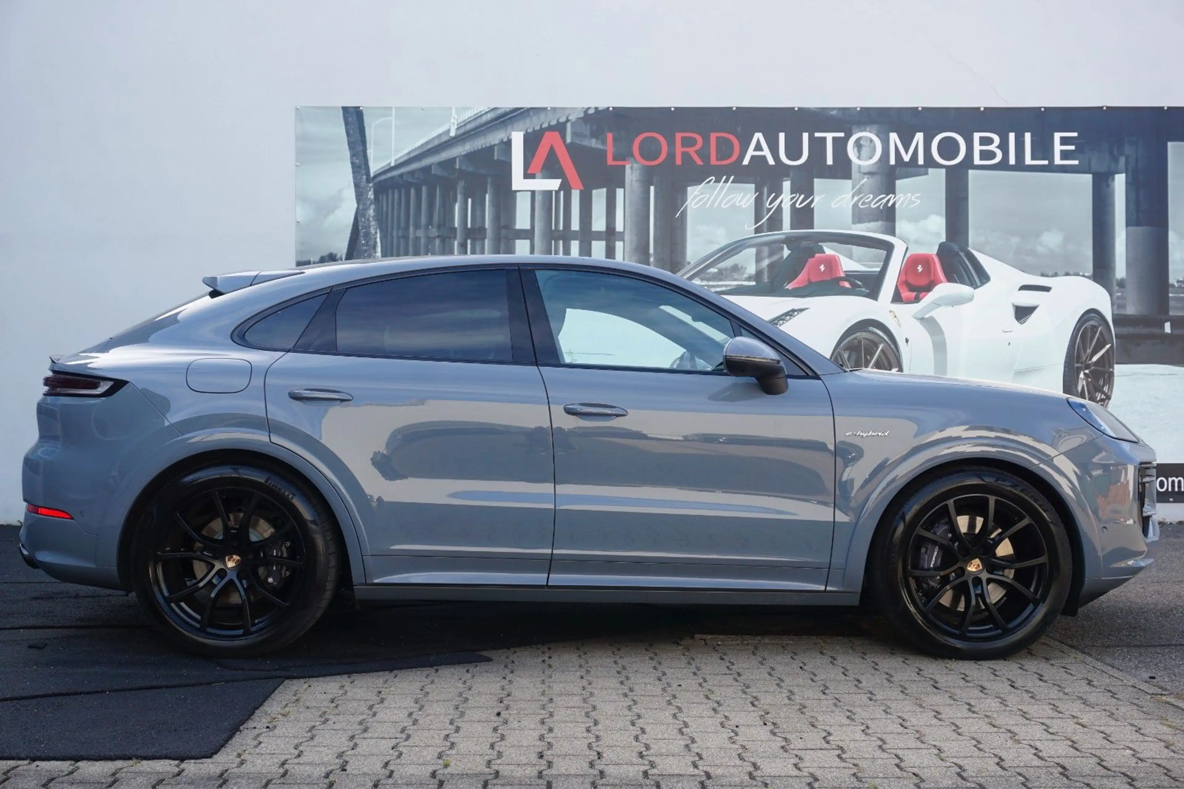 Porsche Cayenne Coupe E-Hybrid*SportDesignPaket*Sp.Abgas — photo 9