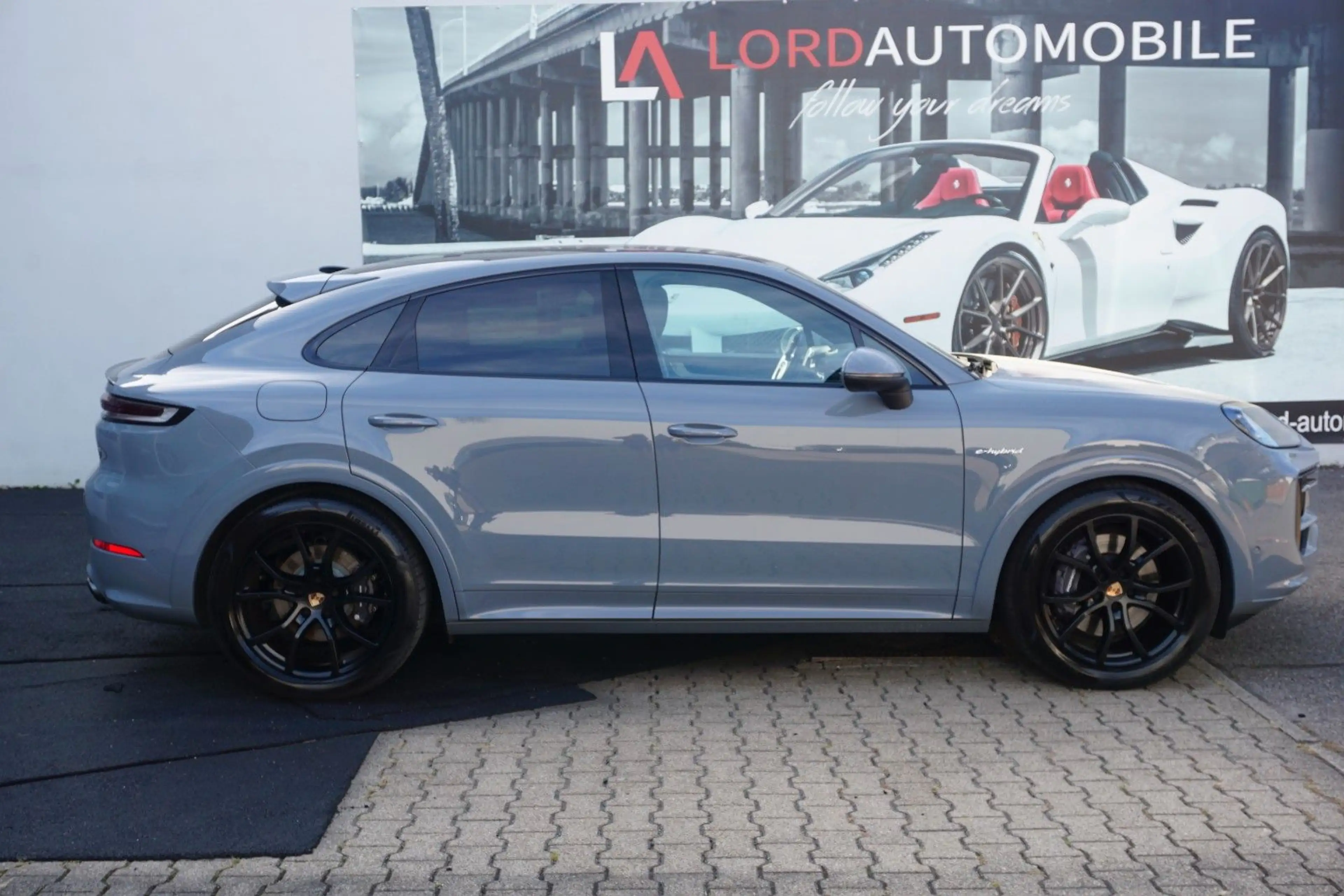 Porsche Cayenne Coupe E-Hybrid*SportDesignPaket*Sp.Abgas — photo 8