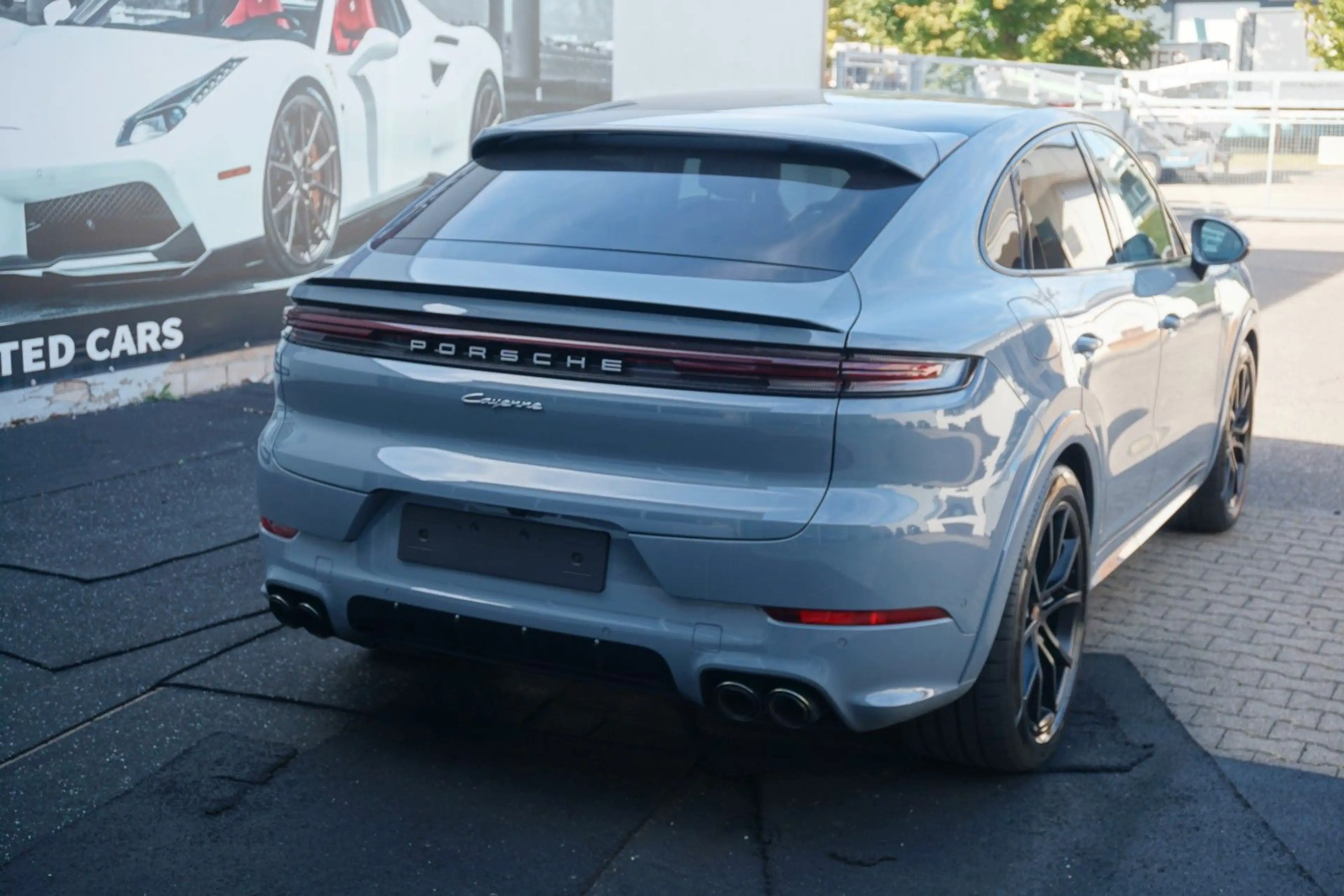 Porsche Cayenne Coupe E-Hybrid*SportDesignPaket*Sp.Abgas — photo 12