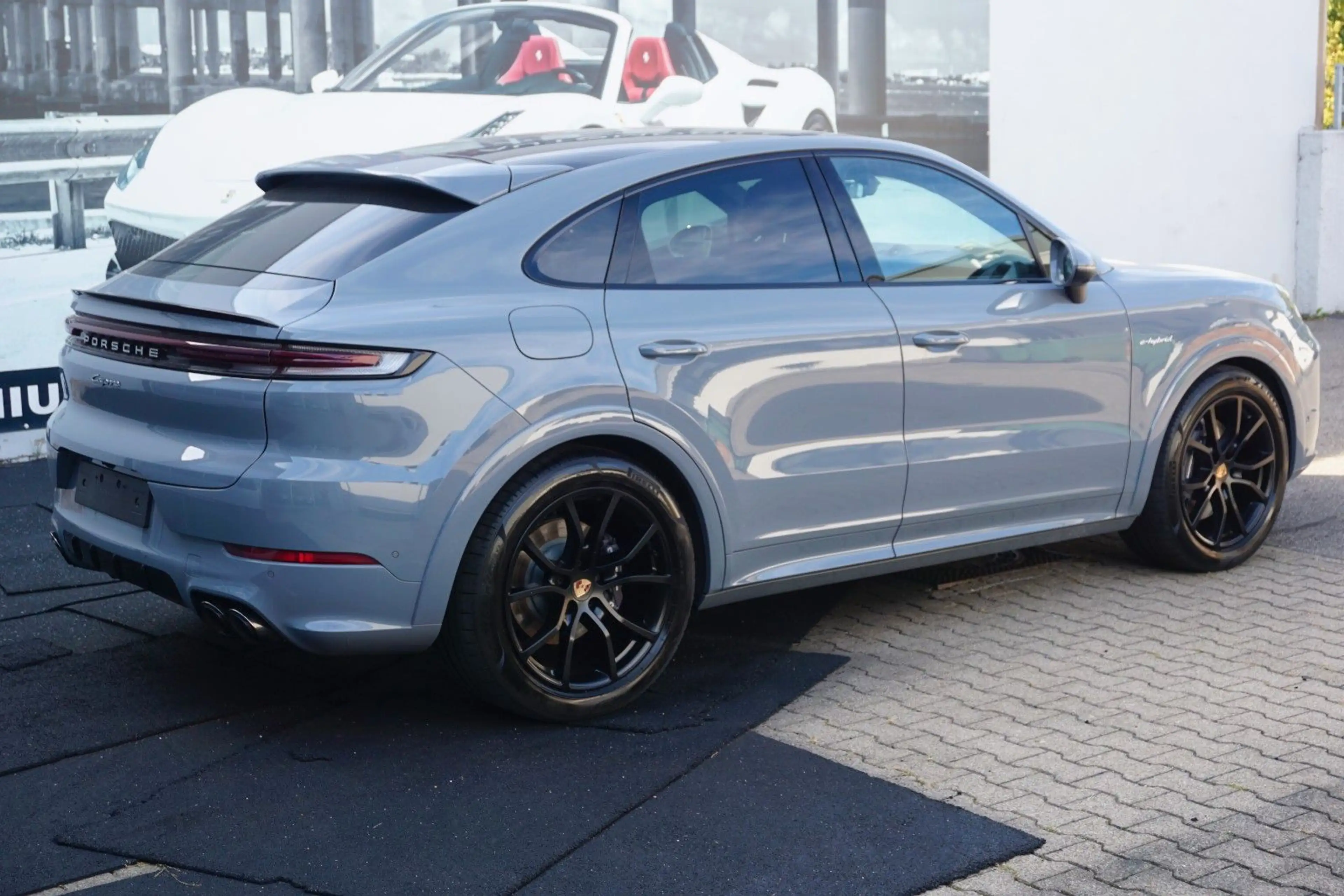 Porsche Cayenne Coupe E-Hybrid*SportDesignPaket*Sp.Abgas — photo 11