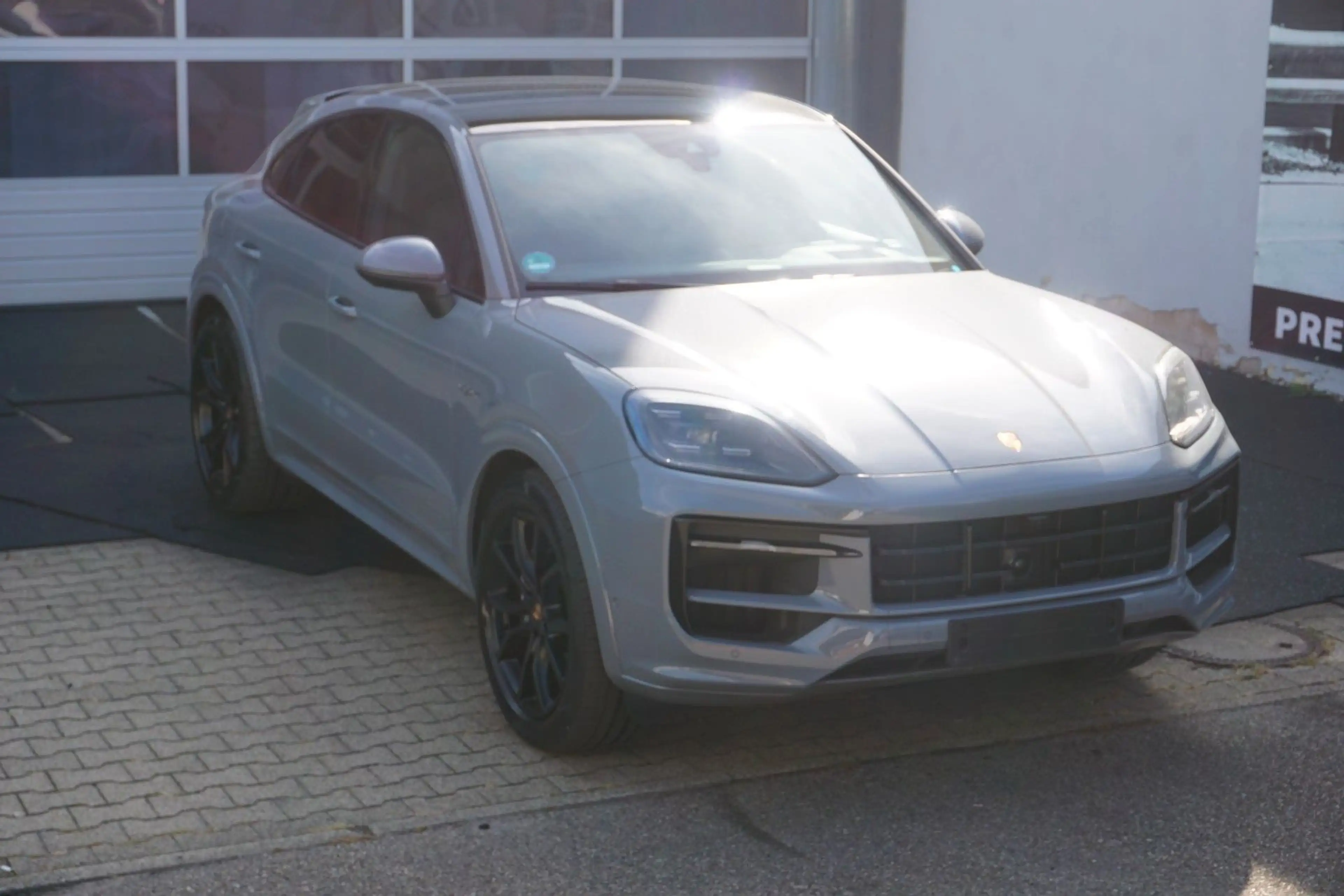 Porsche Cayenne Coupe E-Hybrid*SportDesignPaket*Sp.Abgas — photo 3