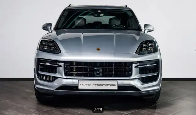Porsche Cayenne view 3