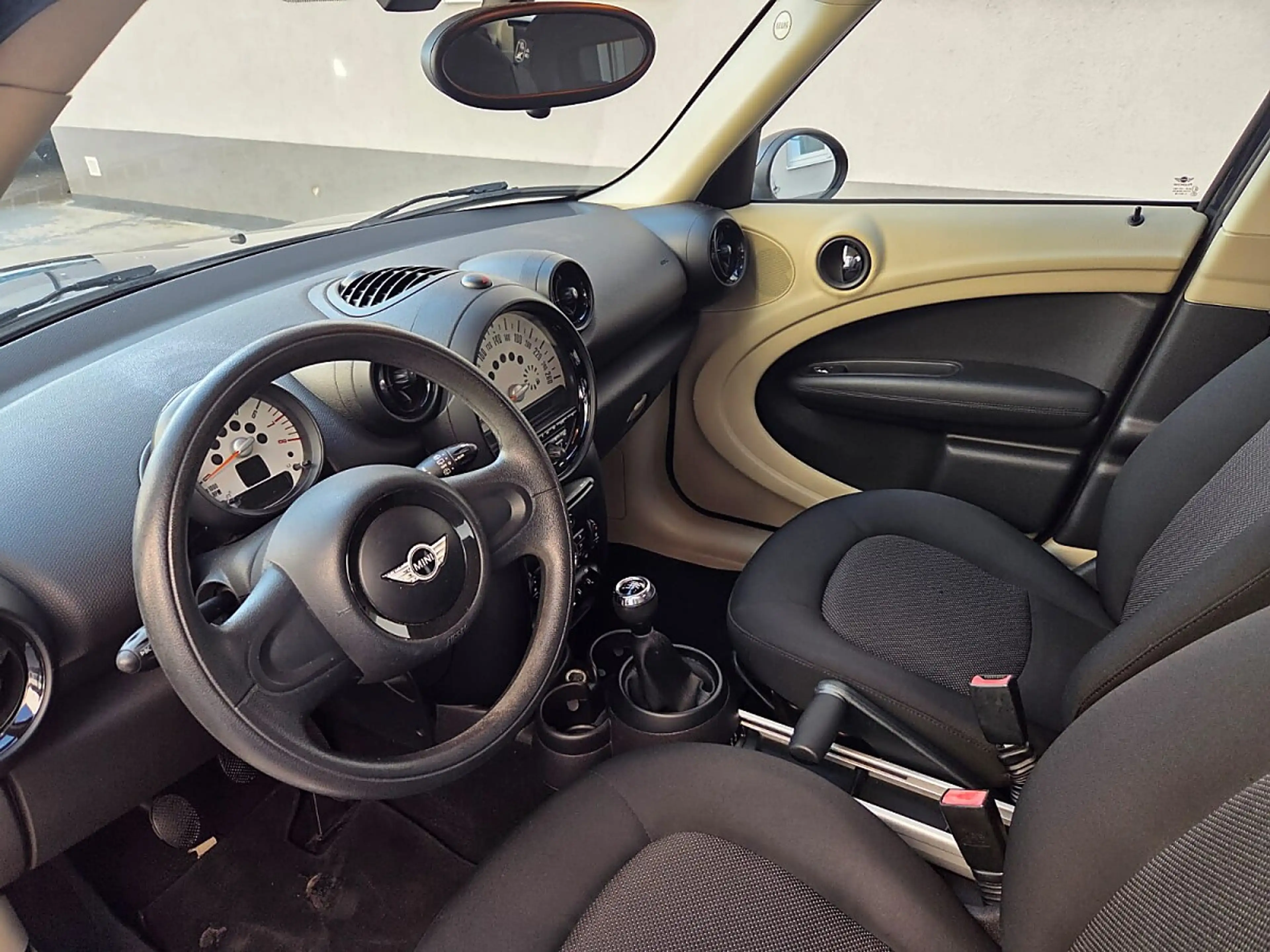 MINI One Countryman MINI Countryman ONE 1,6 — photo 12