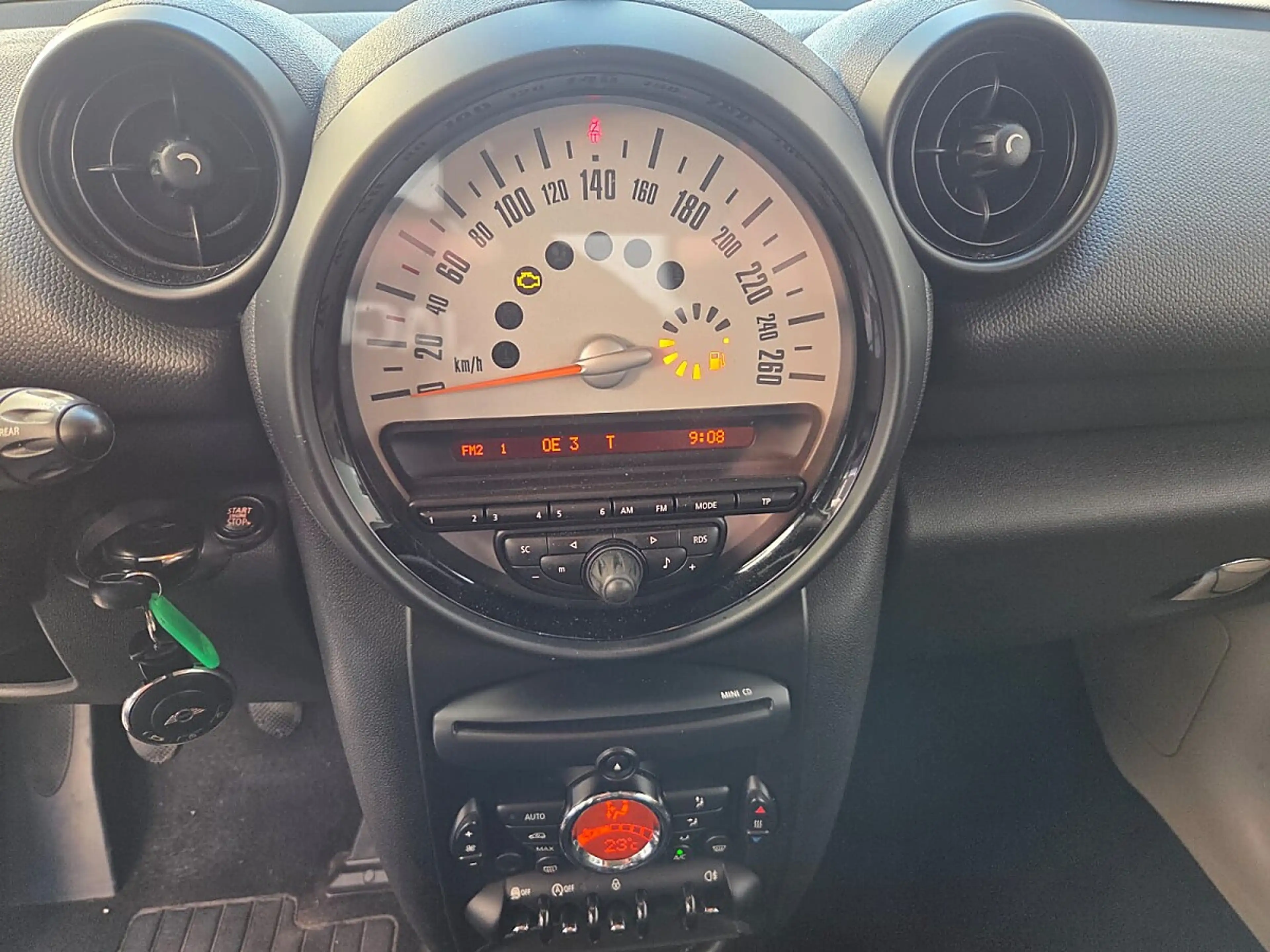 MINI One Countryman MINI Countryman ONE 1,6 — photo 15