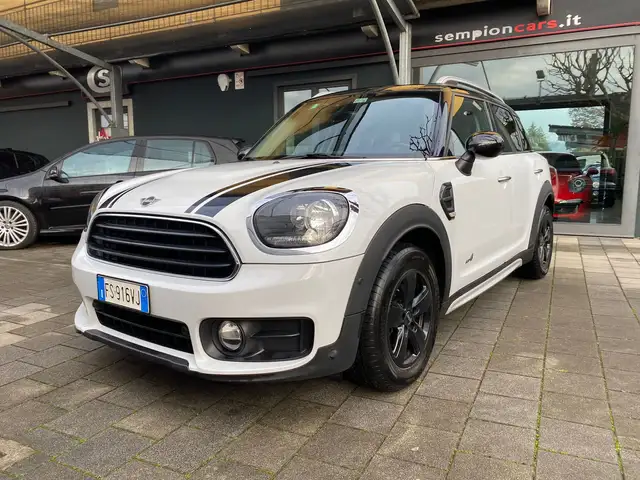 MINI Cooper D Countryman Hype All4 automatica MY 2018  6 DTemp