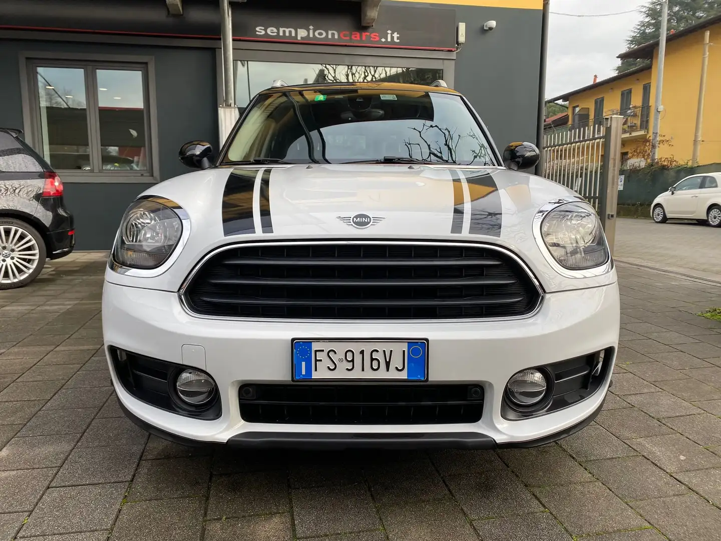 MINI Cooper D Countryman Hype All4 automatica MY 2018  6 DTemp Bianco - 2