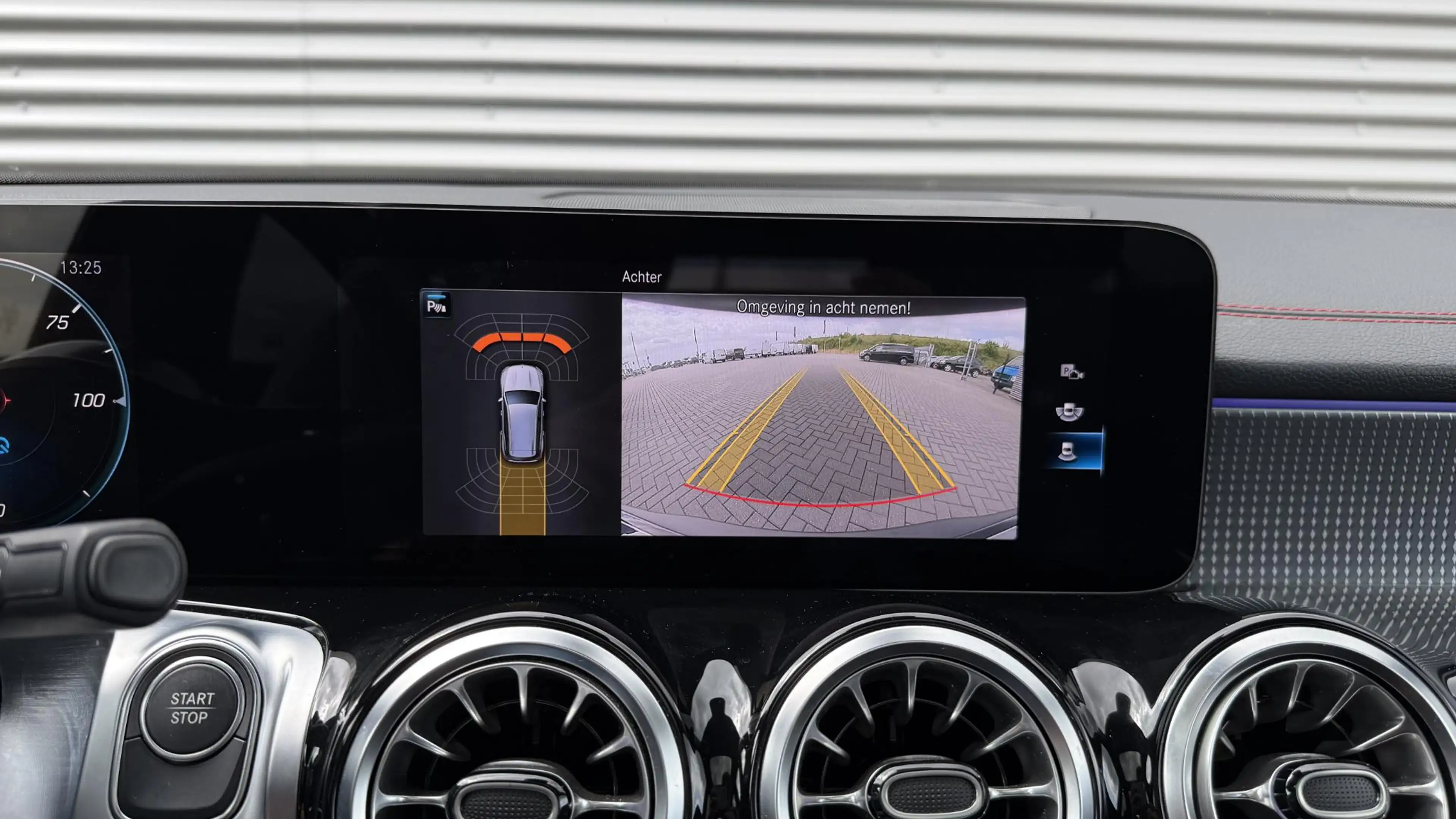 Mercedes-Benz EQB 250 AMG Line 67 kWh — photo 15