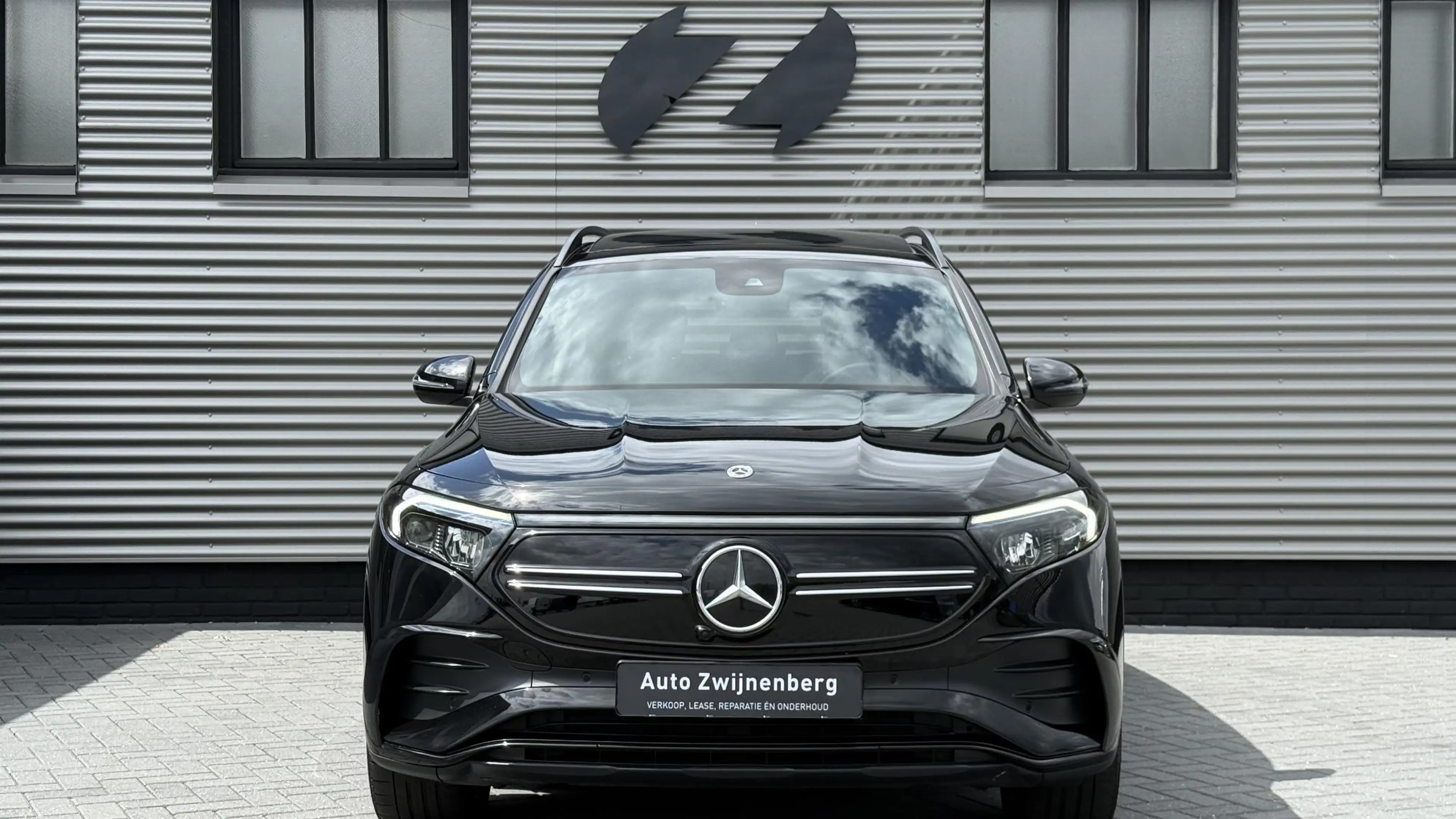 Mercedes-Benz EQB 250 AMG Line 67 kWh — photo 9