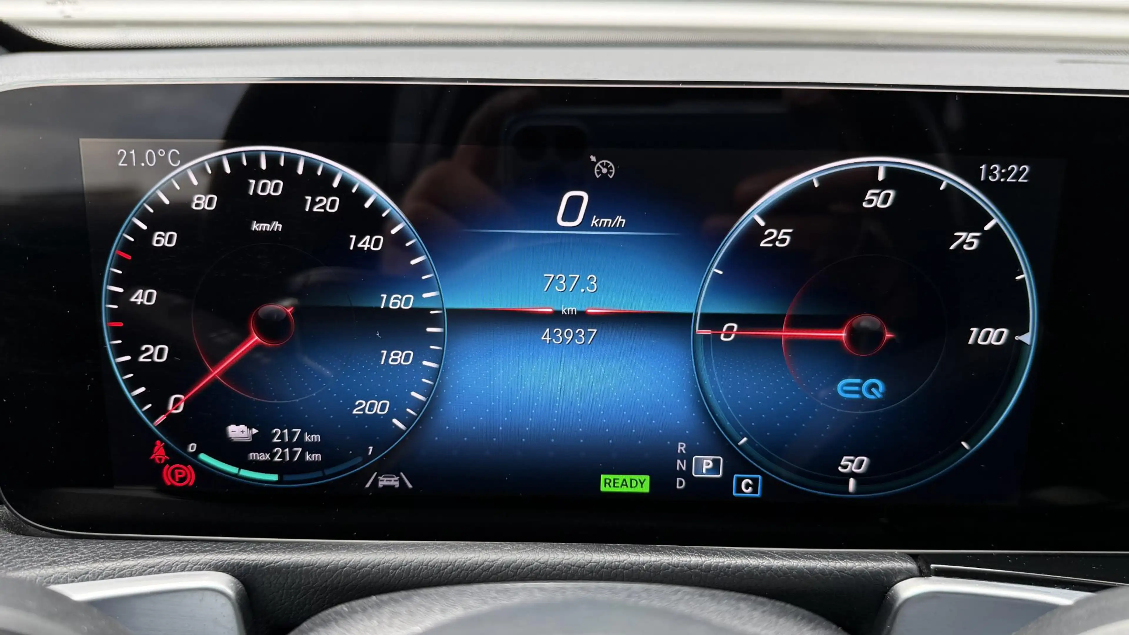 Mercedes-Benz EQB 250 AMG Line 67 kWh — photo 30