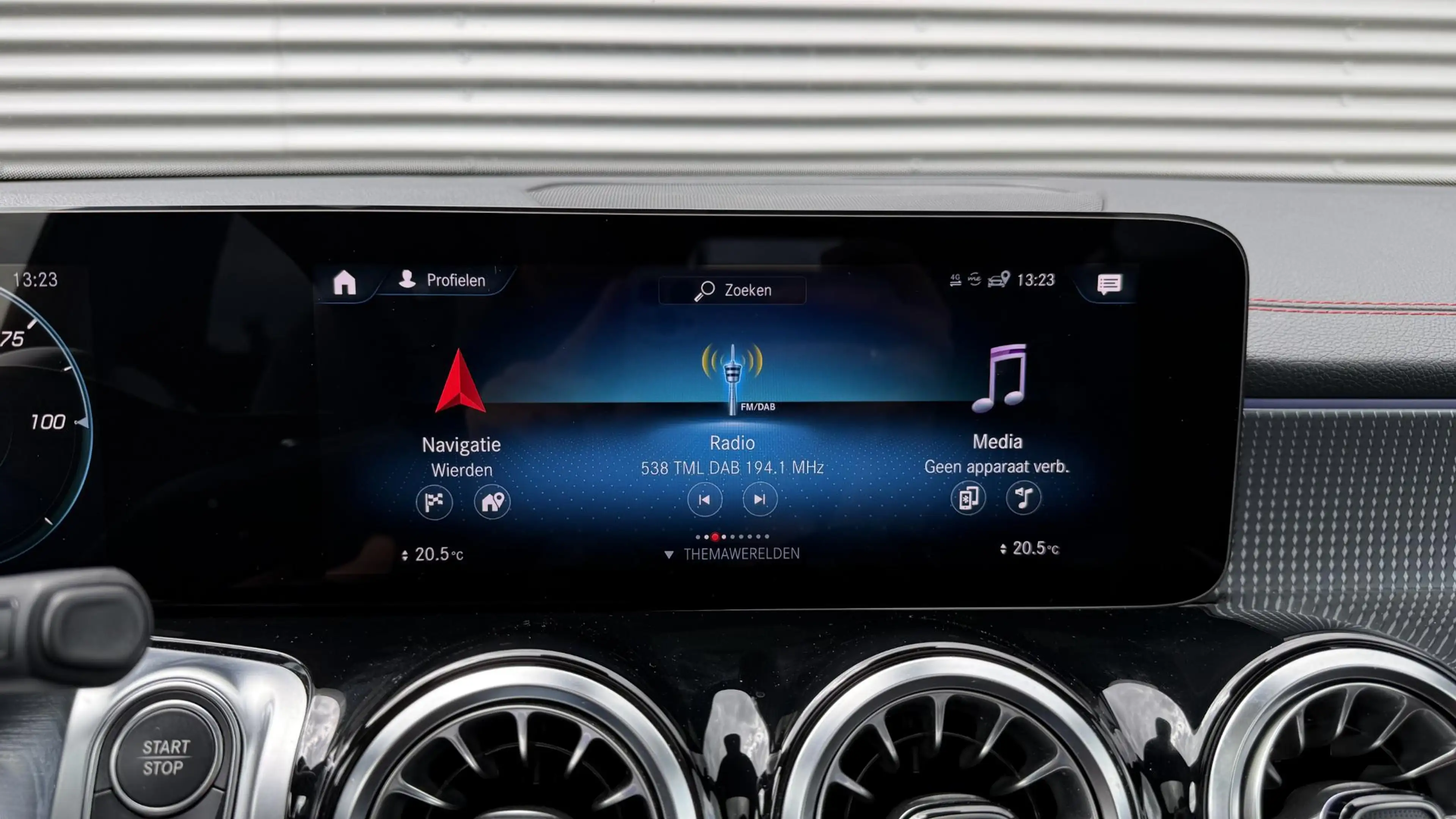 Mercedes-Benz EQB 250 AMG Line 67 kWh — photo 21