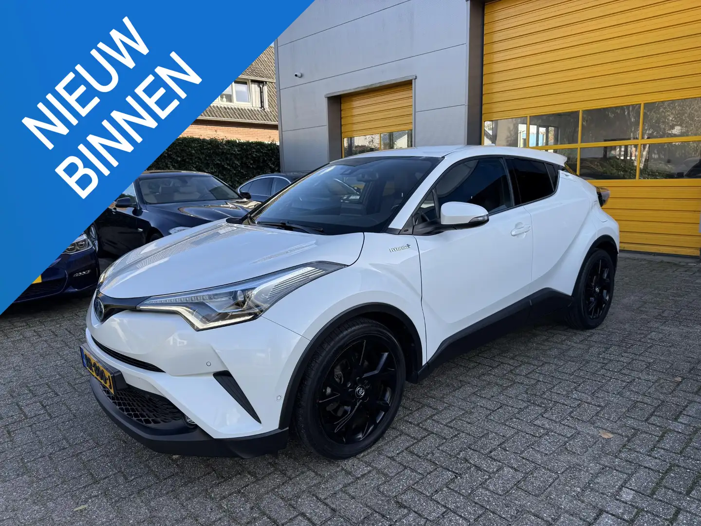 Toyota C-HR 1.8 Hybrid 122PK Executive•Leder•JBL•Navi Wit - 1