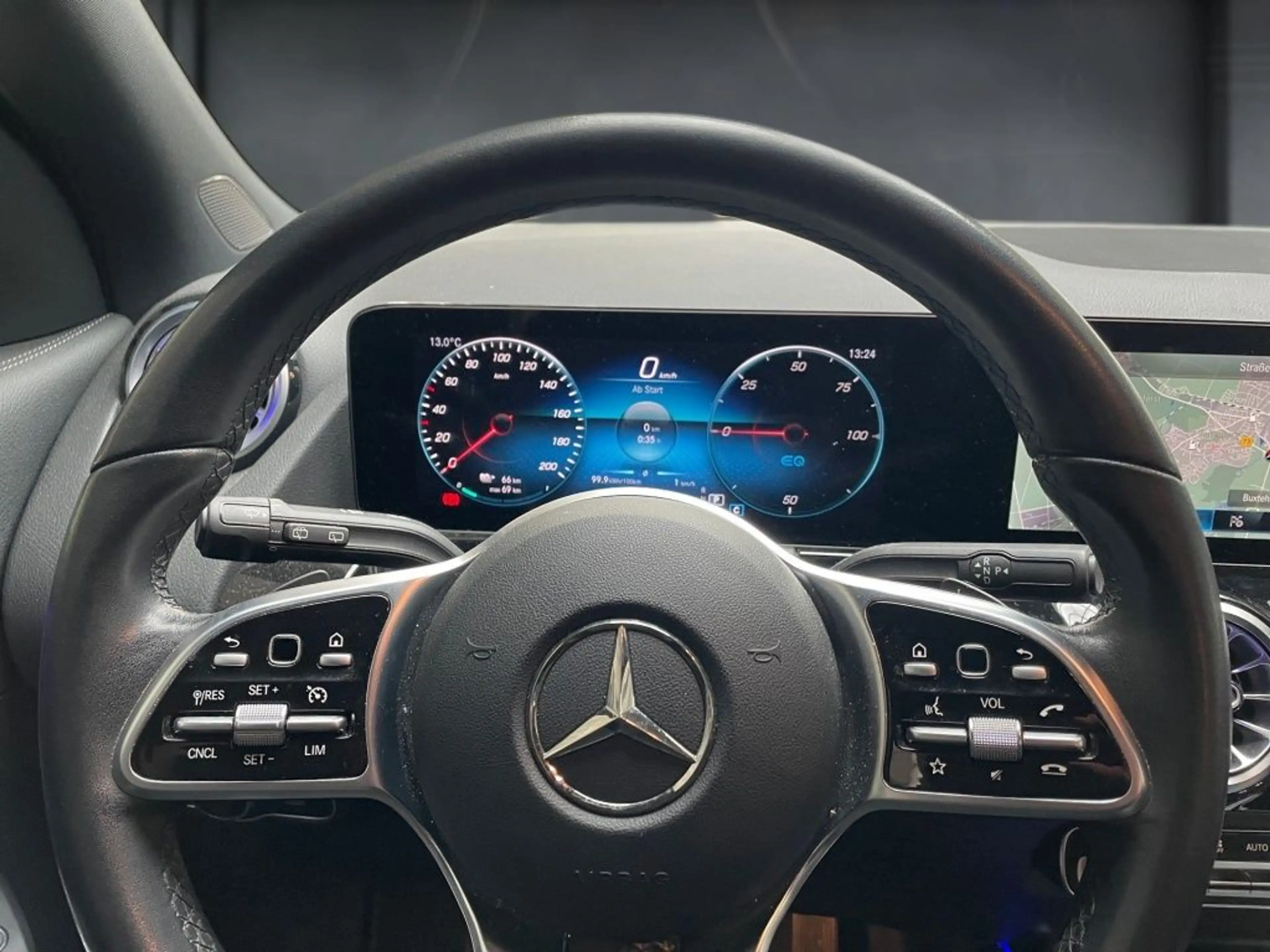 Mercedes-Benz EQA 300 4M MBUX+Night+Progressive+Ambiente+AHK — photo 8