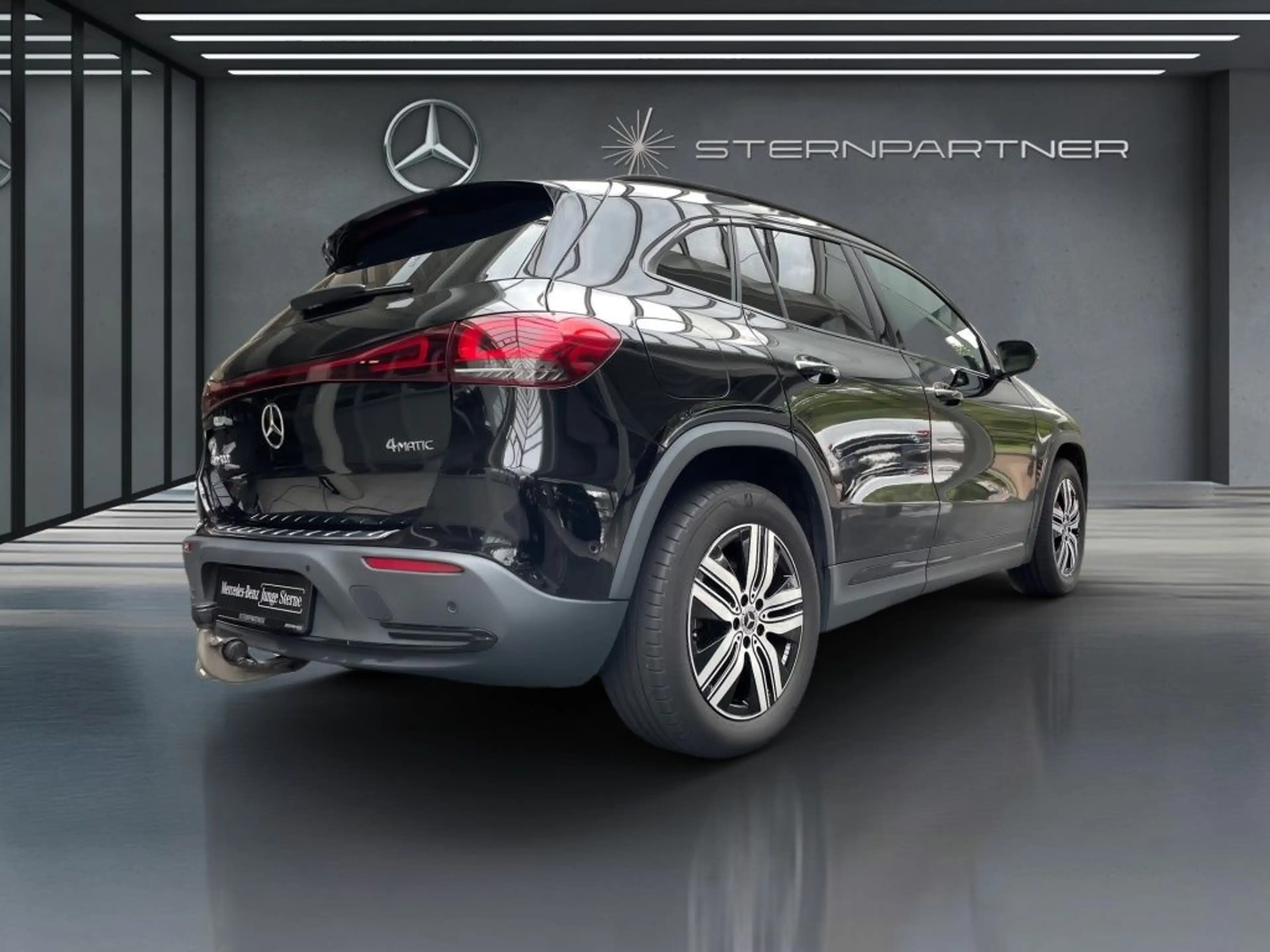 Mercedes-Benz EQA 300 4M MBUX+Night+Progressive+Ambiente+AHK — photo 13