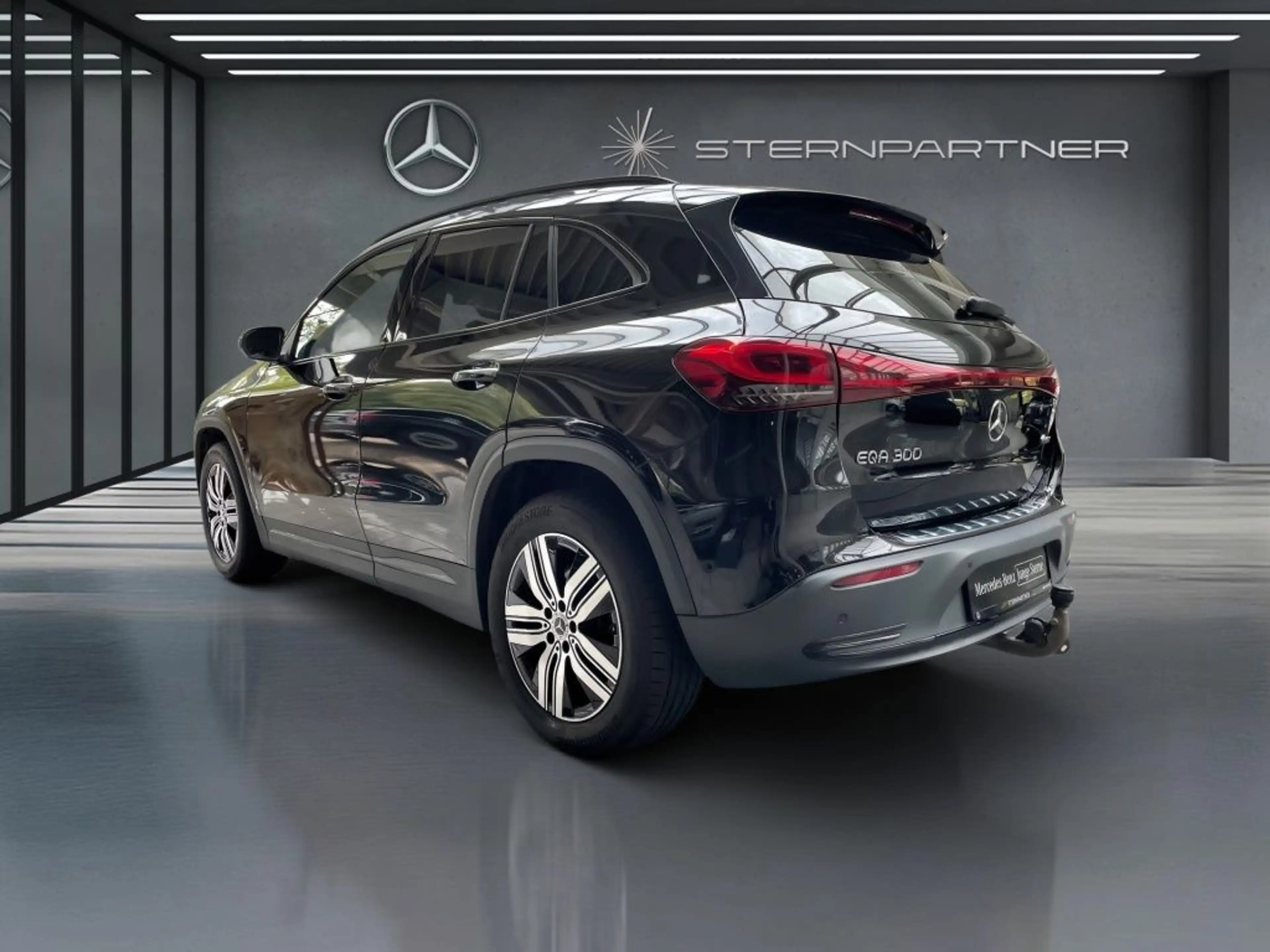 Mercedes-Benz EQA 300 4M MBUX+Night+Progressive+Ambiente+AHK — photo 9