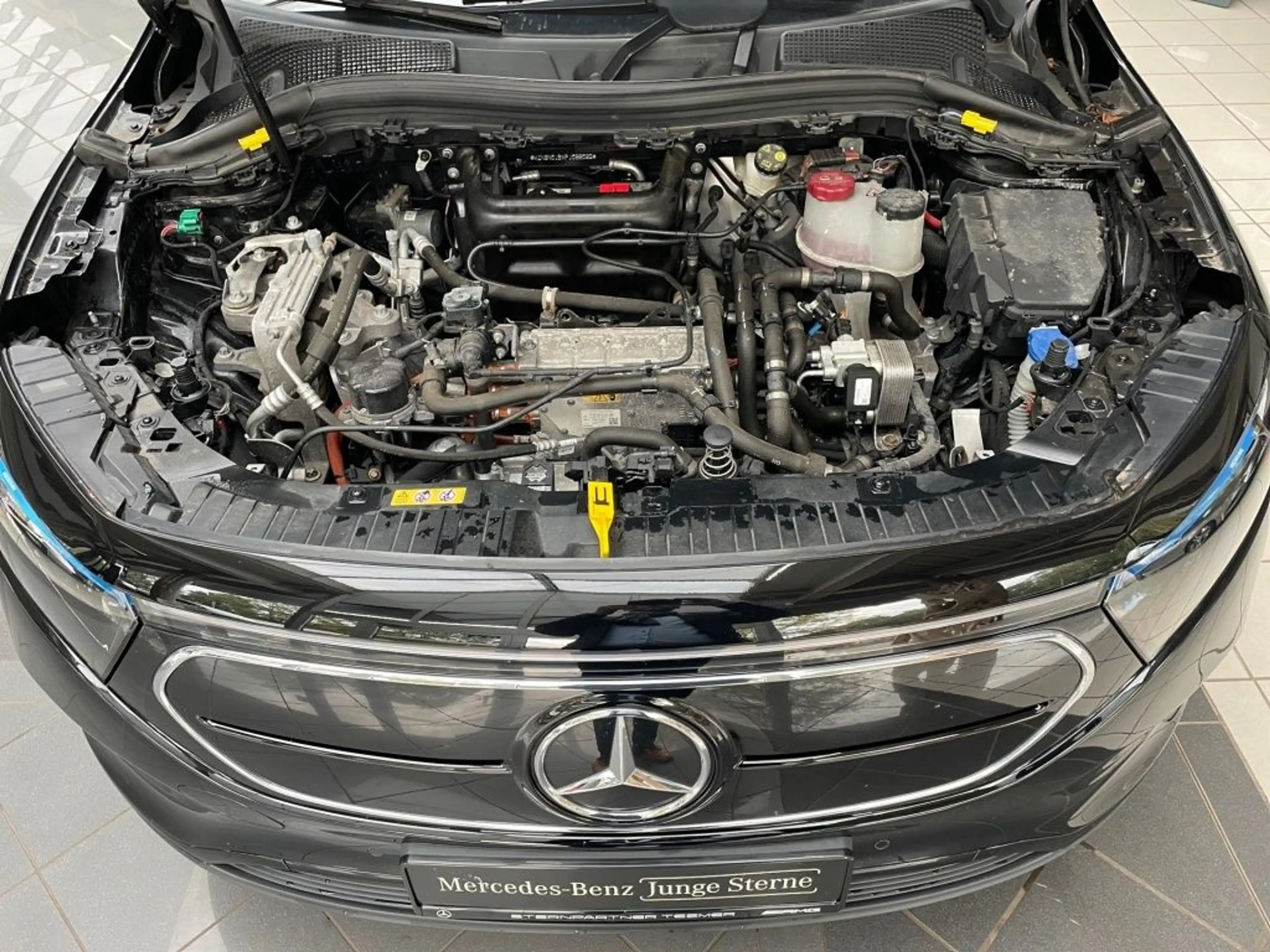 Mercedes-Benz EQA 300 4M MBUX+Night+Progressive+Ambiente+AHK — photo 5
