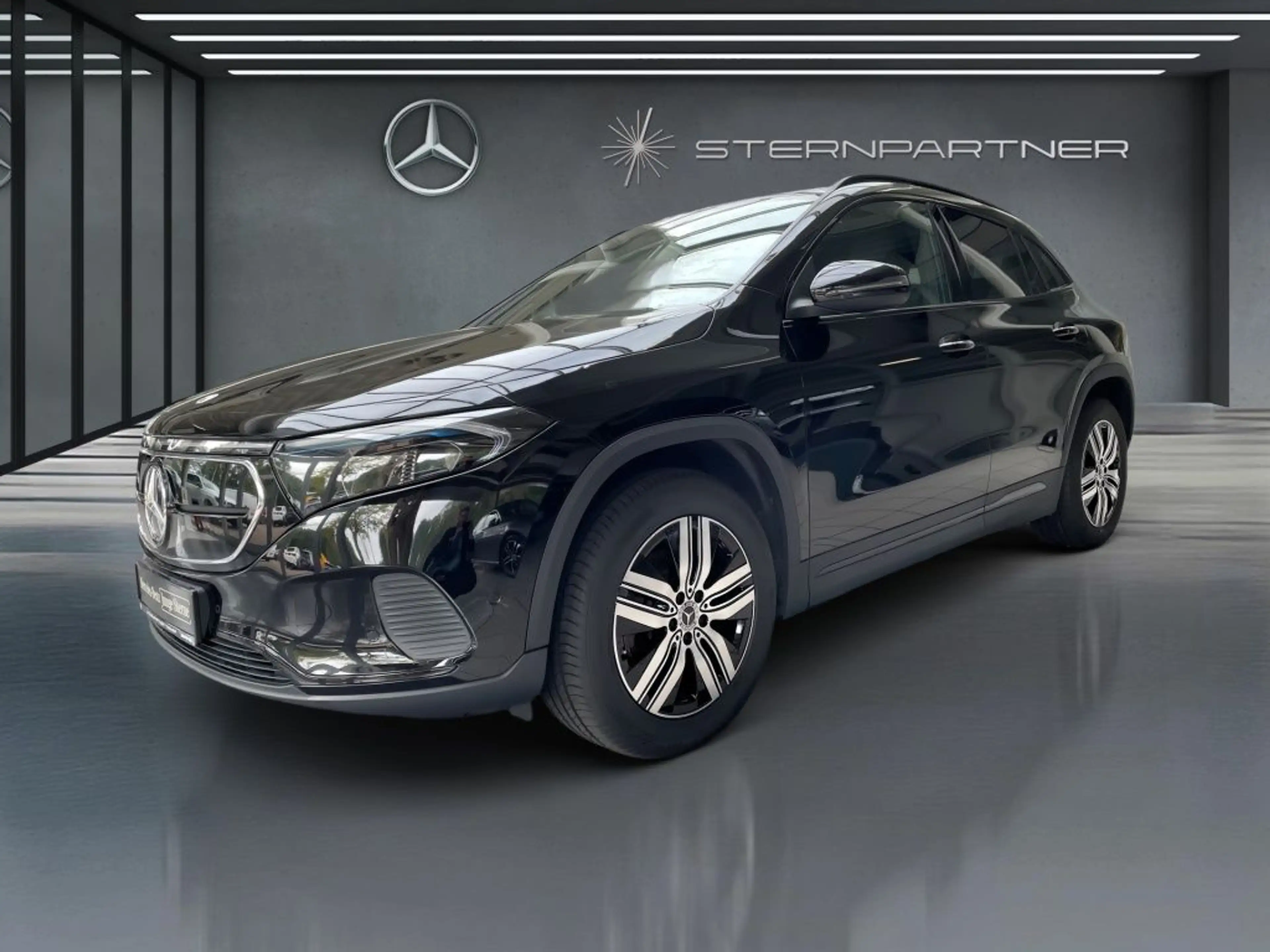 Mercedes-Benz EQA 300 4M MBUX+Night+Progressive+Ambiente+AHK