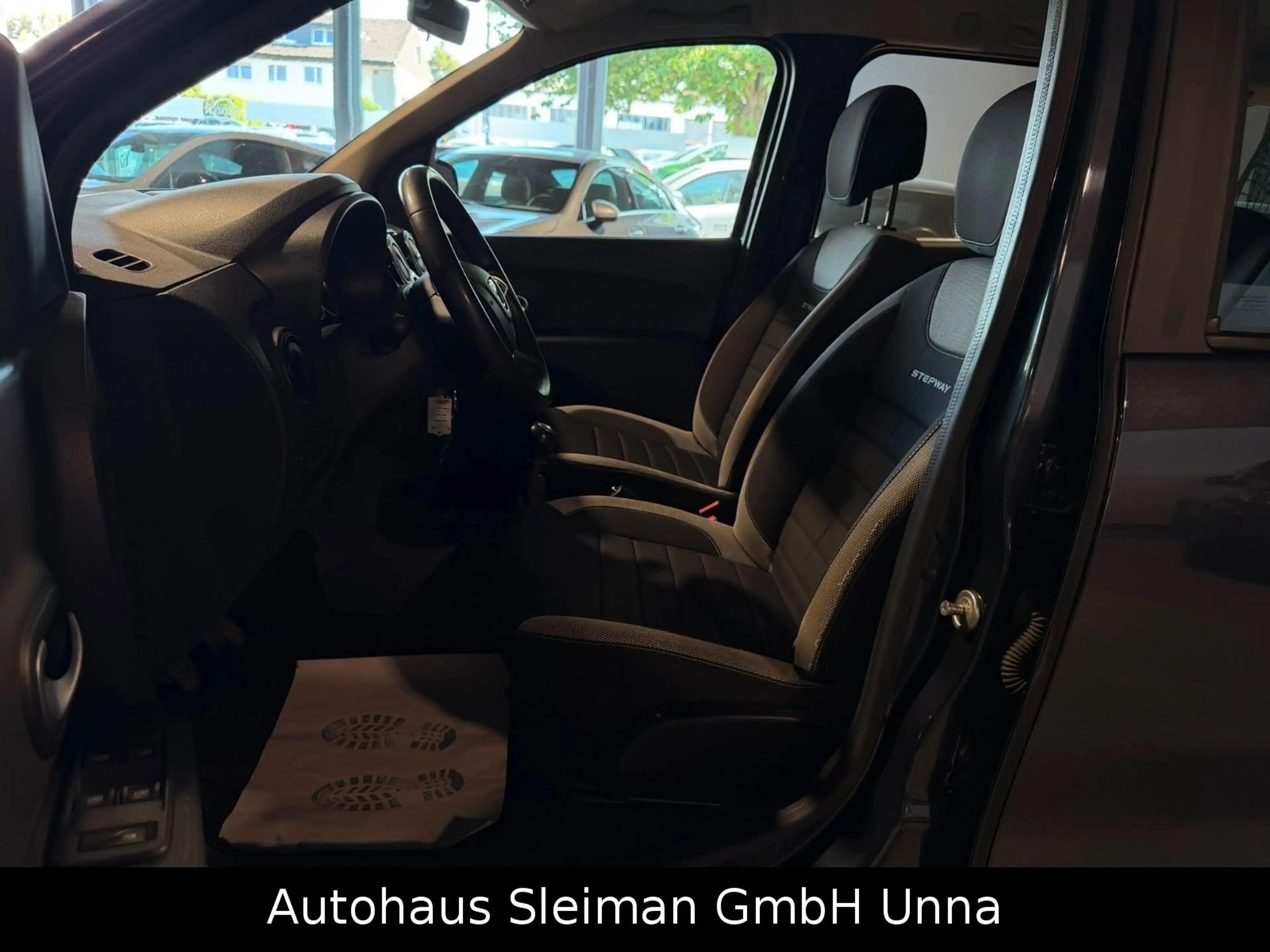 Dacia Lodgy Stepway Plus 1,3/Navi/Klima/AHK — photo 7