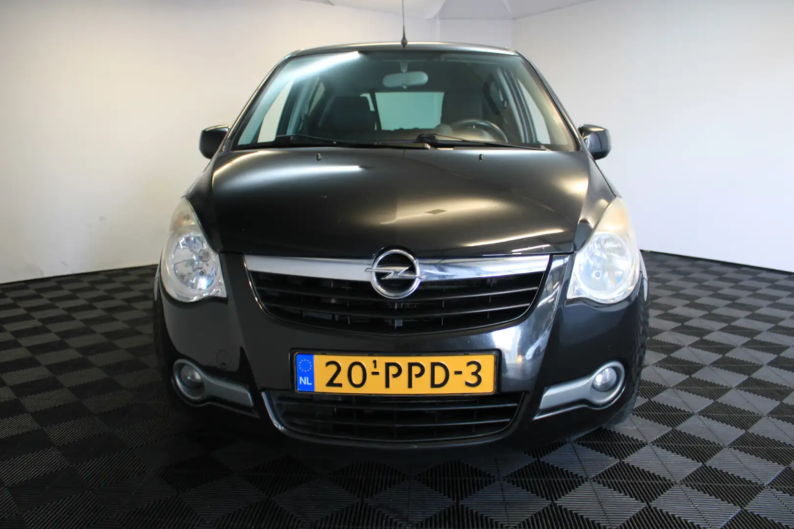 Opel Agila 1.0 Edition *Hemelvaartsdag Open!* Schwarz - 2