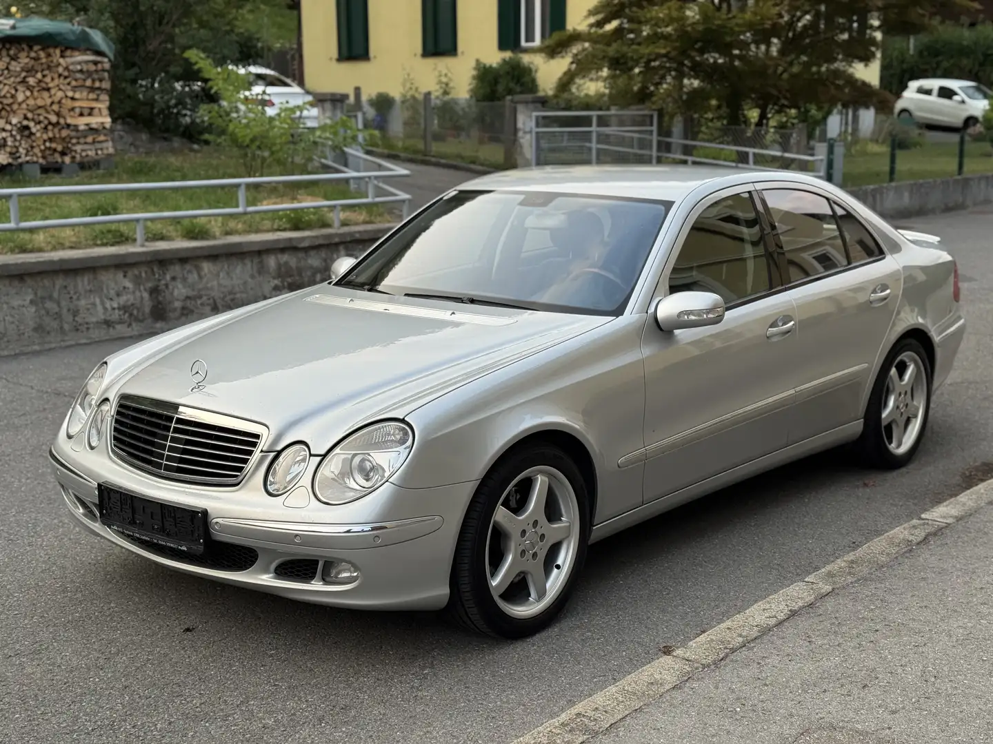 Mercedes-Benz E 500 4 Matic - 1