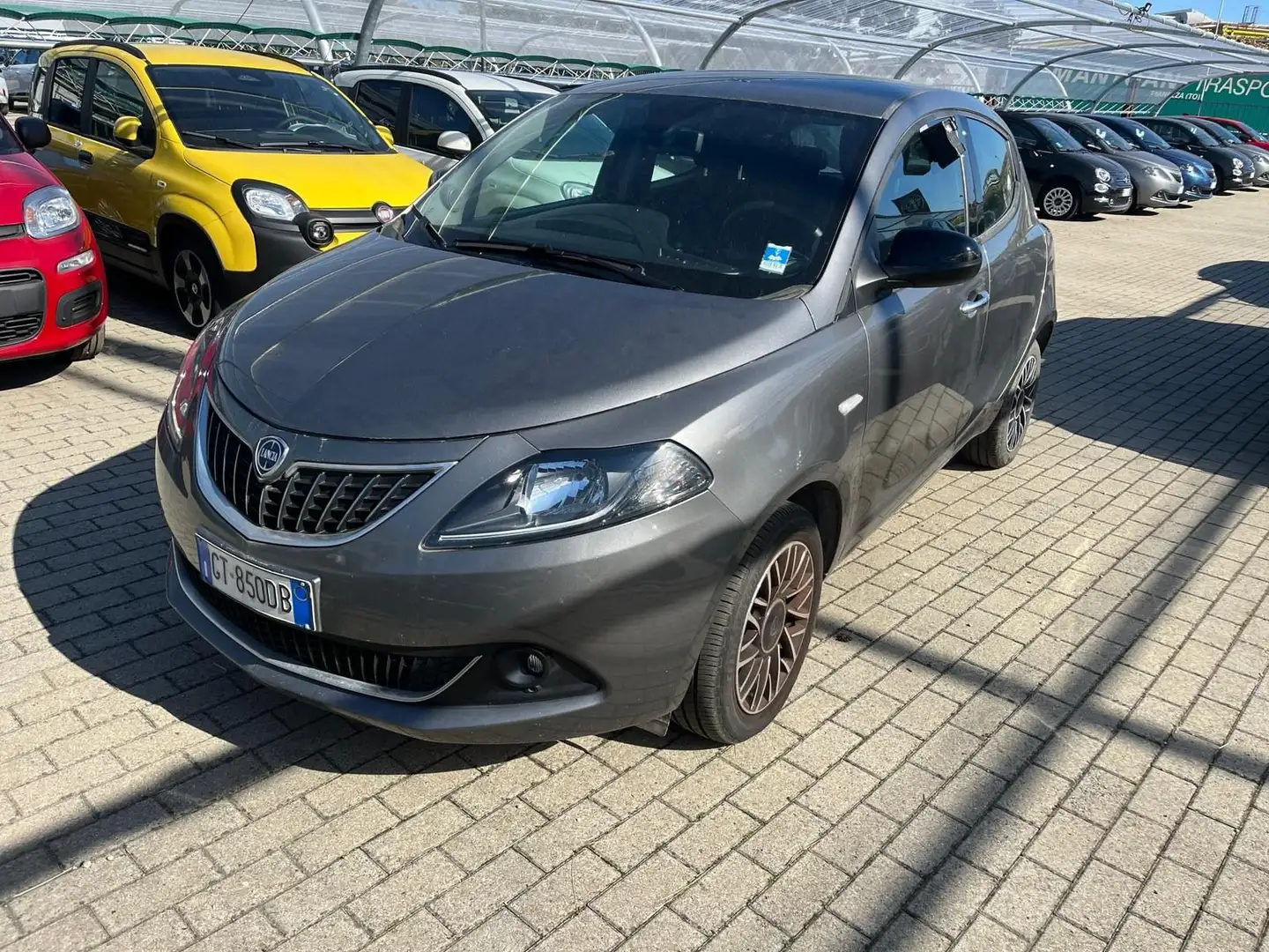 Lancia Ypsilon Ypsilon 1.0 FireFly 5 porte S&S Hybrid Platino Grigio - 1