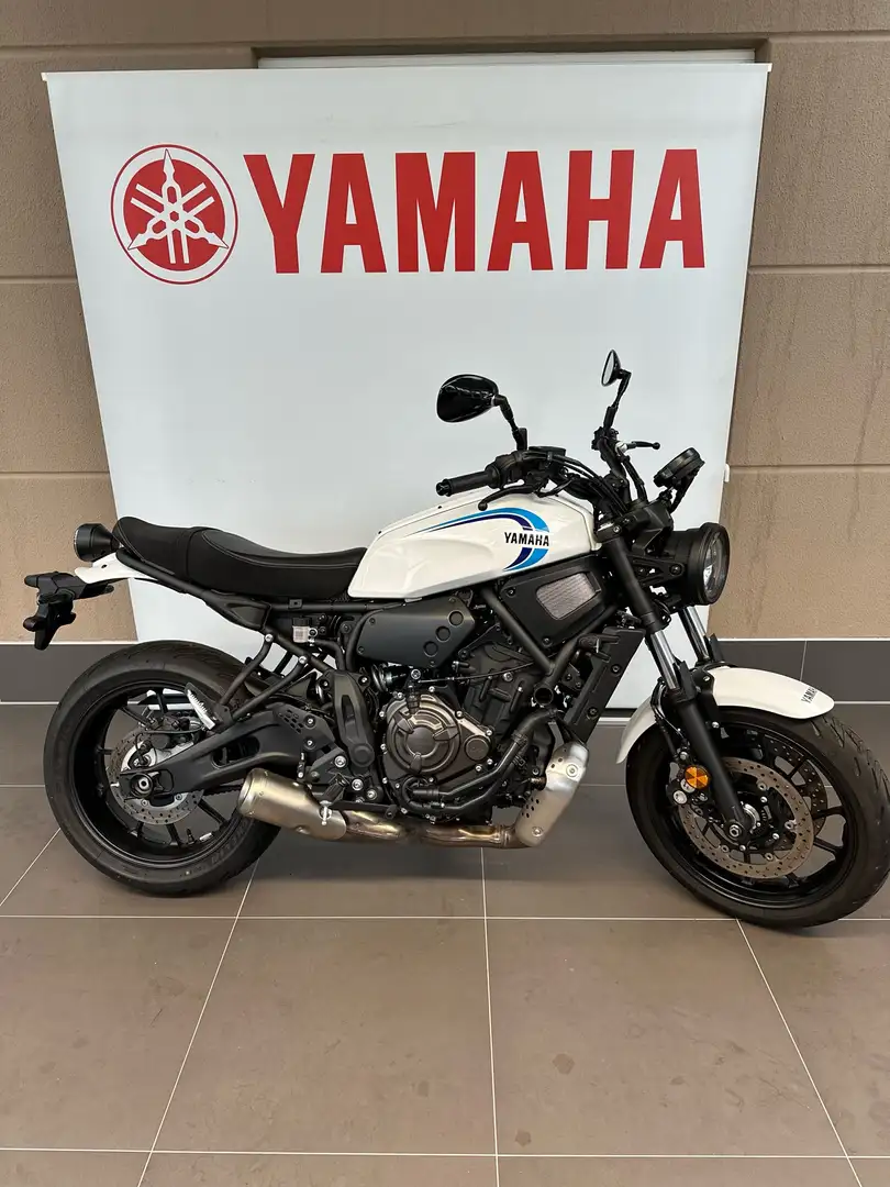 Yamaha XSR 700 ABS / LED 24 Monate Garantie! ehem.Vorführer Weiß - 1