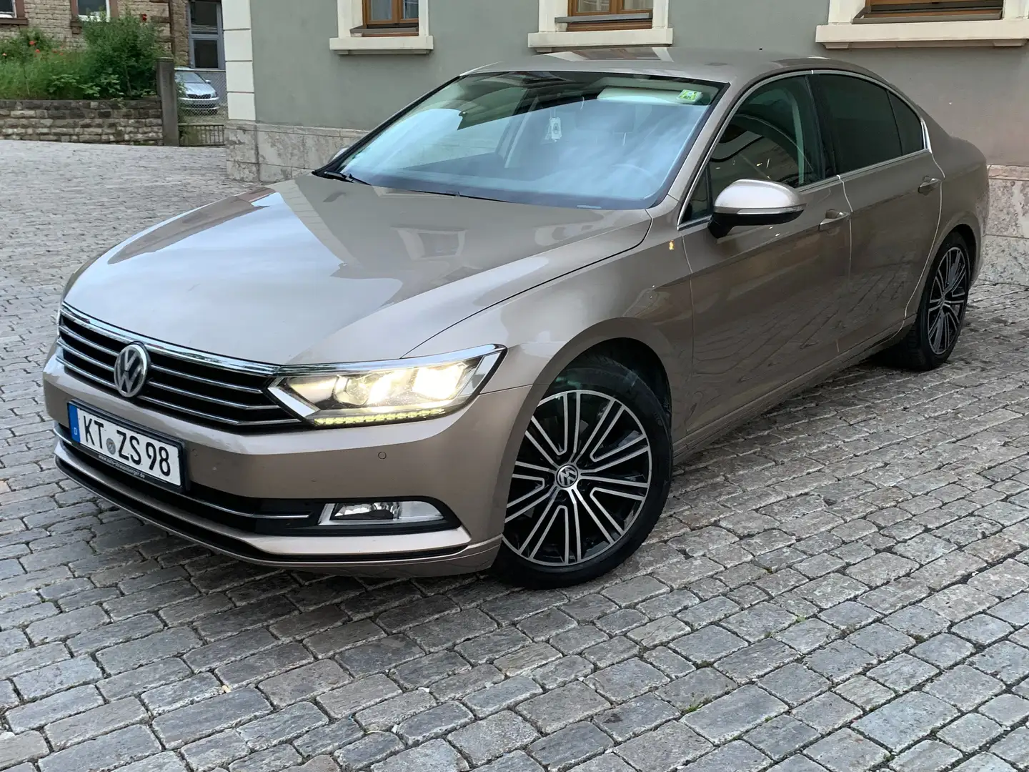 Volkswagen Passat Passat 2.0 TDI (BlueMotion Technology) Highline Or - 1