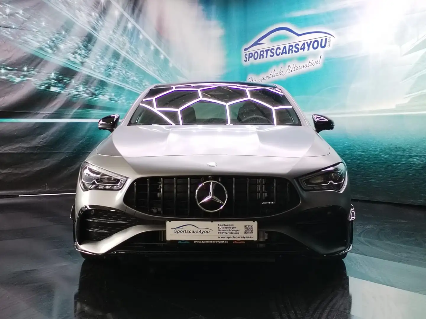 Mercedes-Benz CLA 35 AMG CLA 35 AMG 4Matic (118.351) 2.0 CGI Grijs - 2
