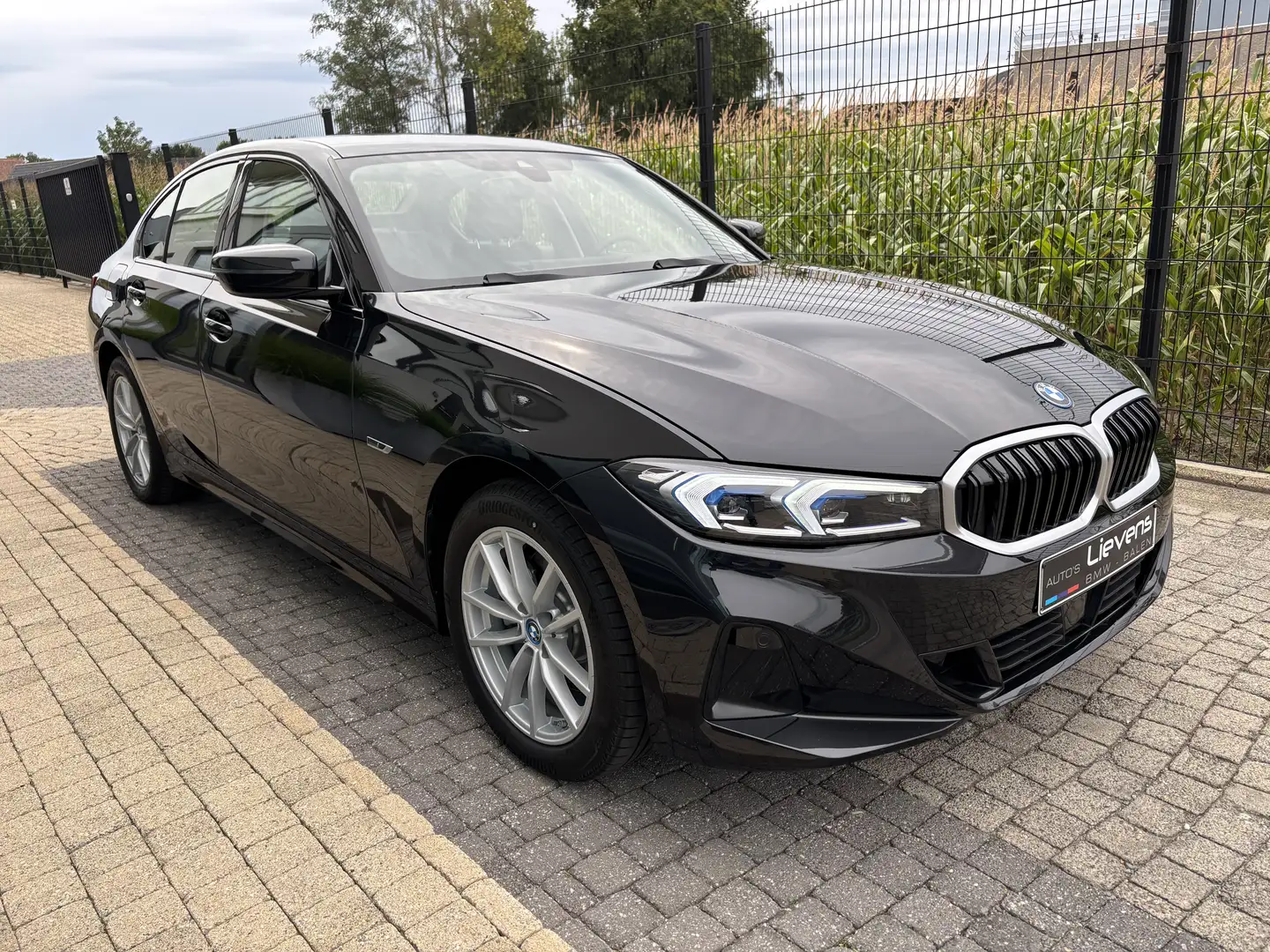 BMW 330 330e xDrive - Leder El.Zetels Hifi KeylessGo HUD Noir - 2