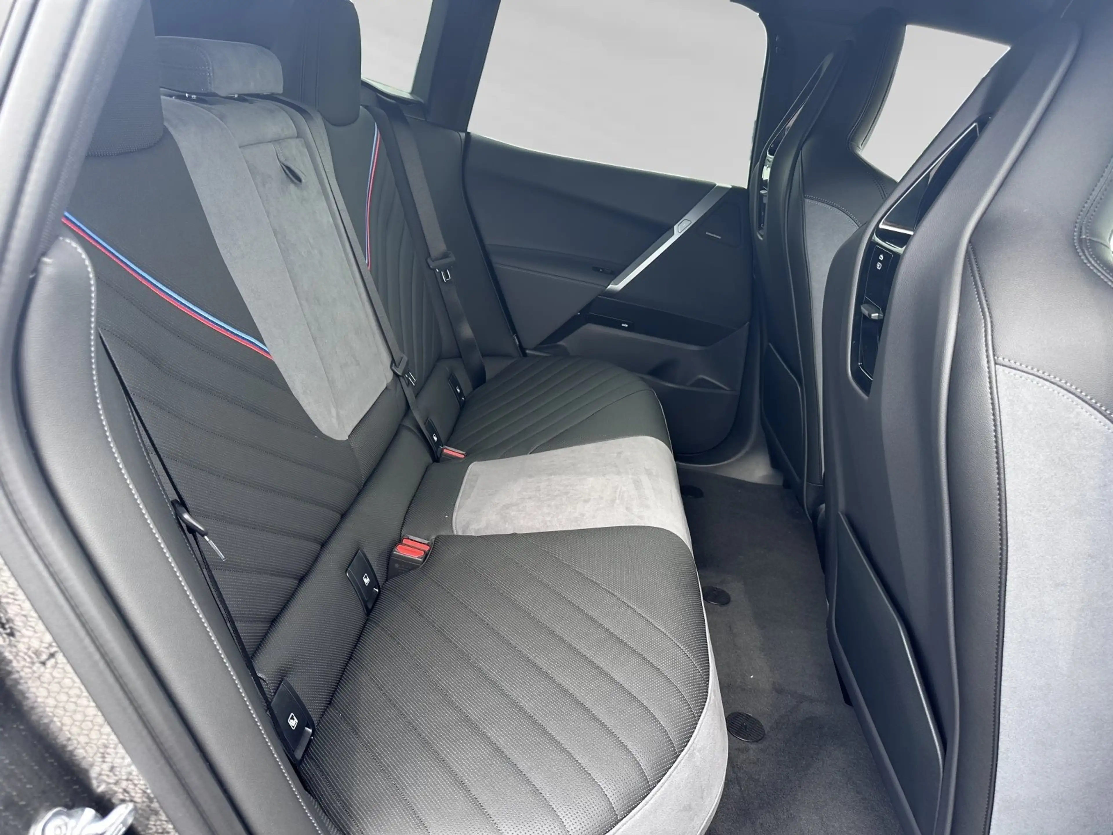 BMW iX xDrive60 M Sport Pro|AHK|DA&PA-Prof.|H/K — photo 15