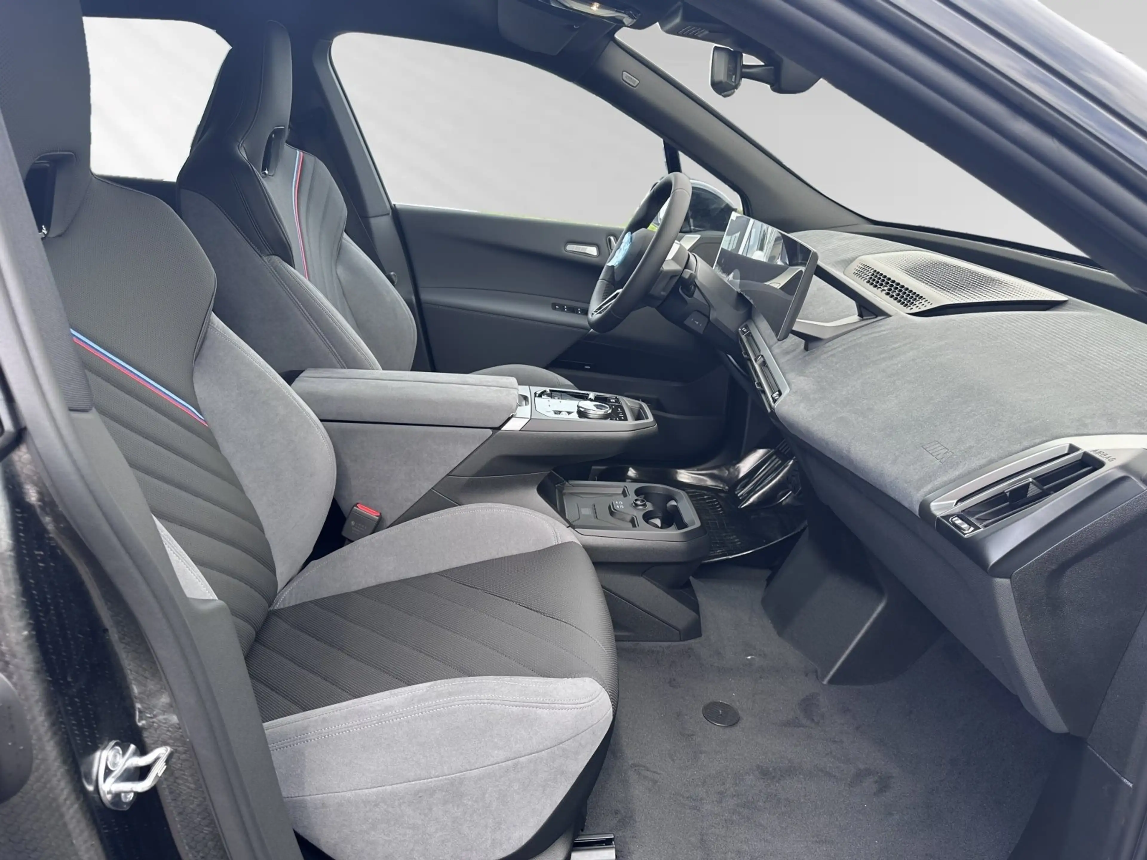BMW iX xDrive60 M Sport Pro|AHK|DA&PA-Prof.|H/K — photo 9