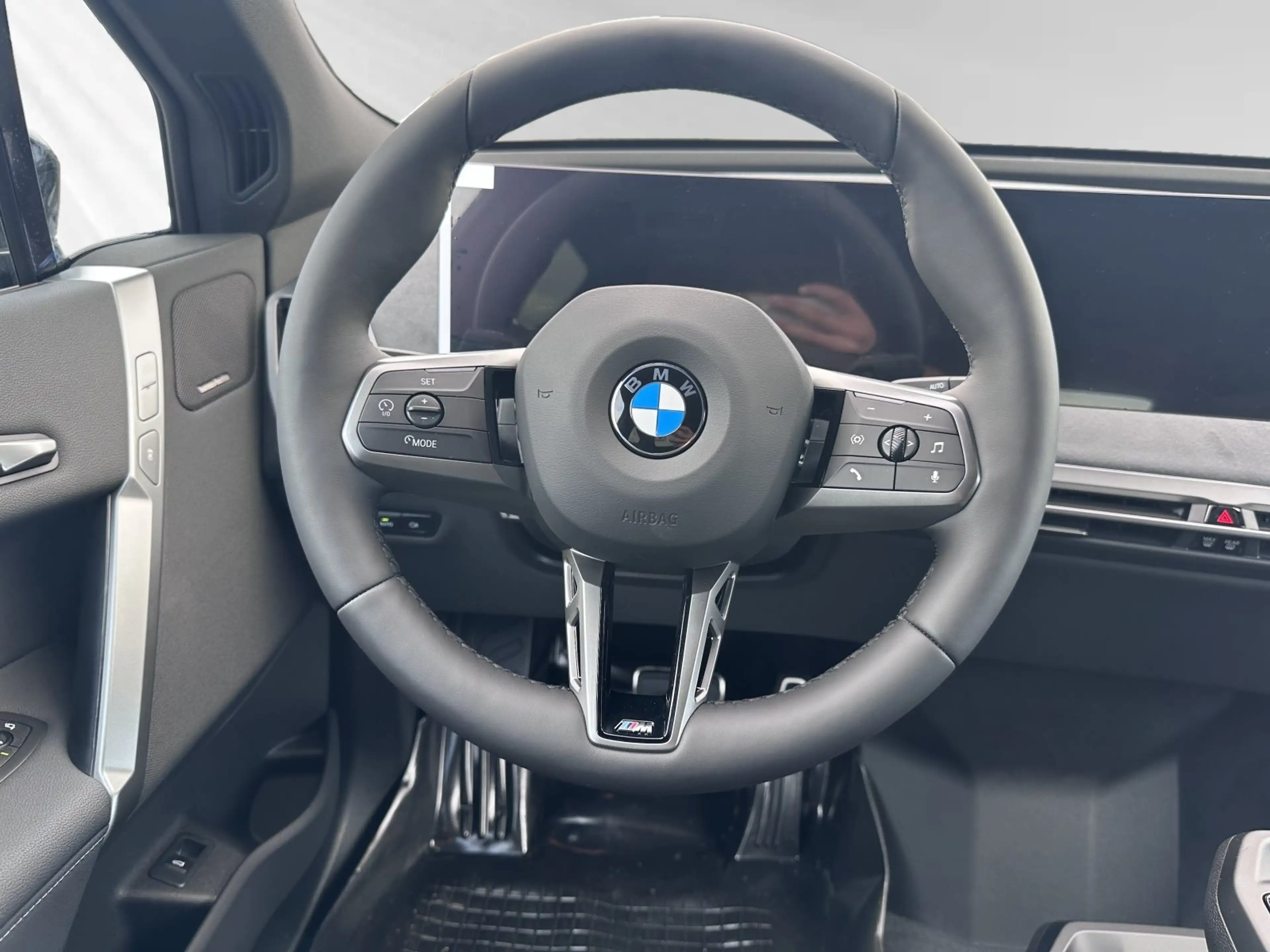 BMW iX xDrive60 M Sport Pro|AHK|DA&PA-Prof.|H/K — photo 12