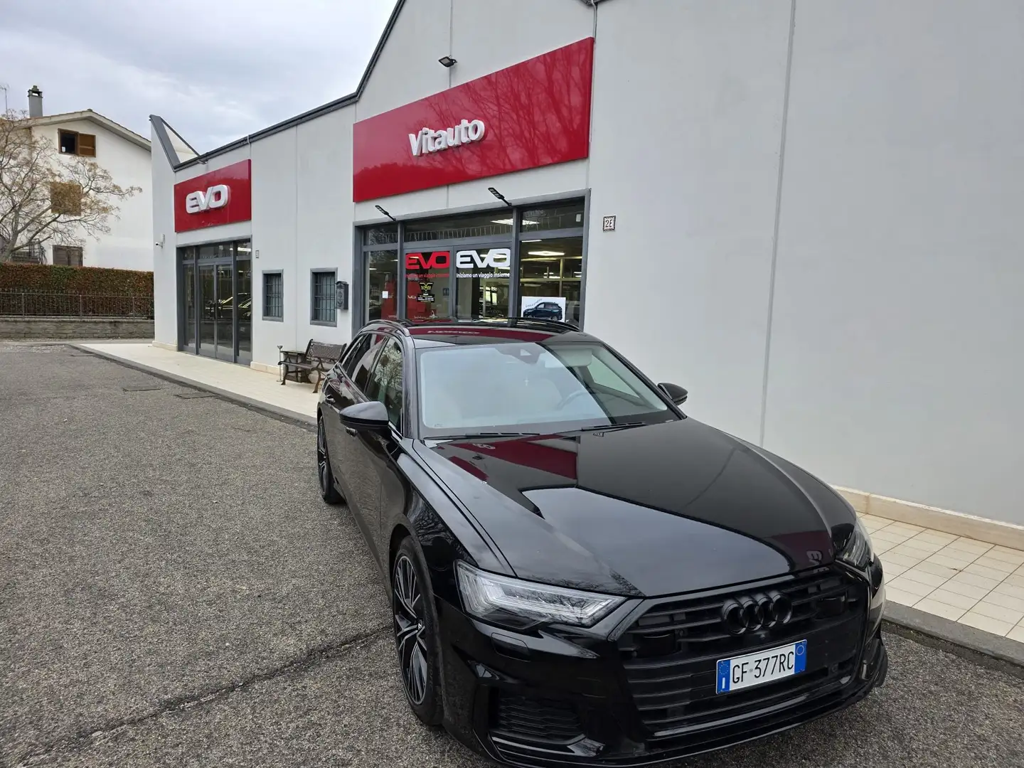 Audi A6 Avant 35 2.0 tdi mhev Business Sport s-tronic Zwart - 2