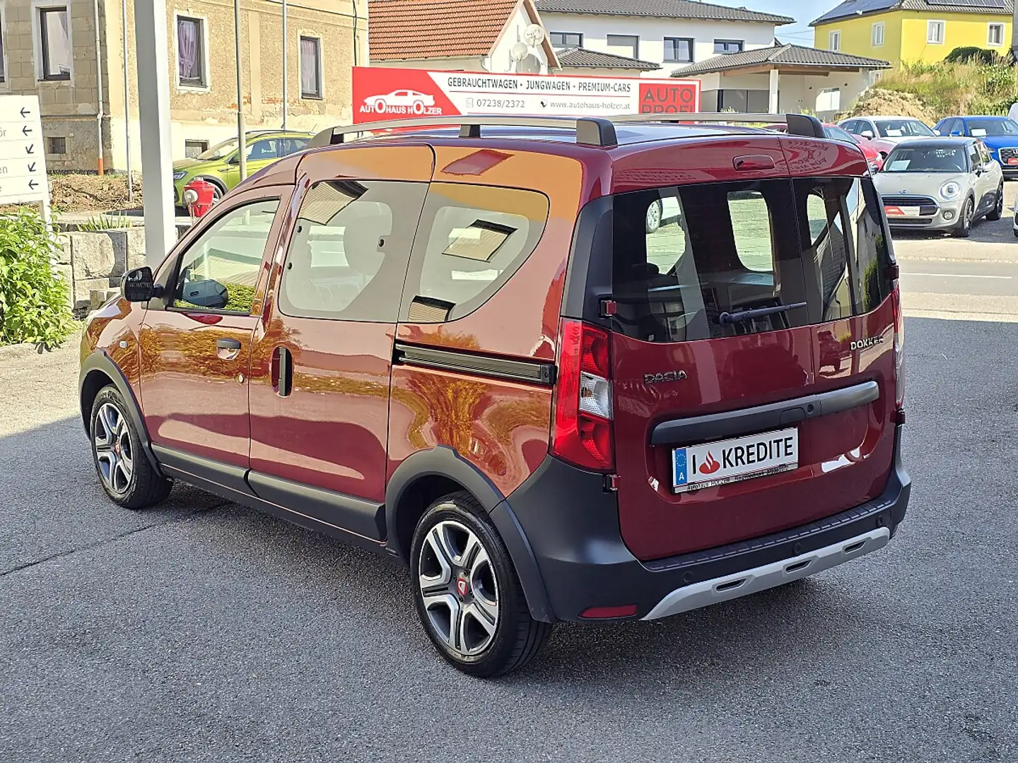 Dacia Dokker Stepway 1.5 dCi 95 Charisma *NAVI, Rü.Kam* Rot - 2