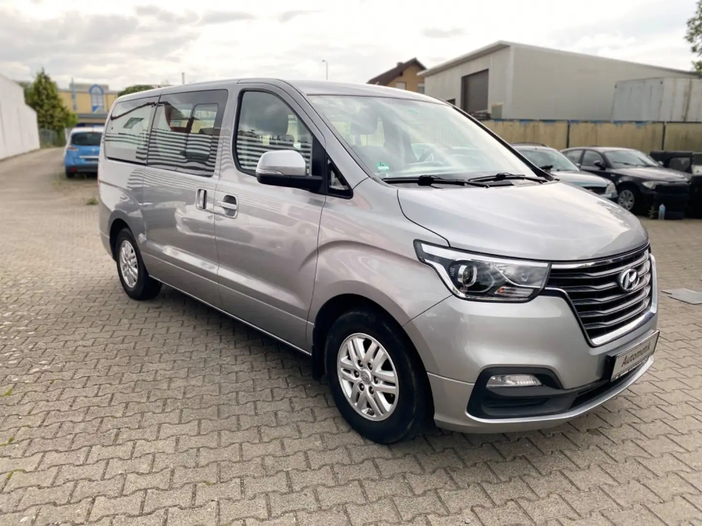 Hyundai H-1 H-1StarexGrand/3Hand/TÜV NEU/Xenon Silber - 1
