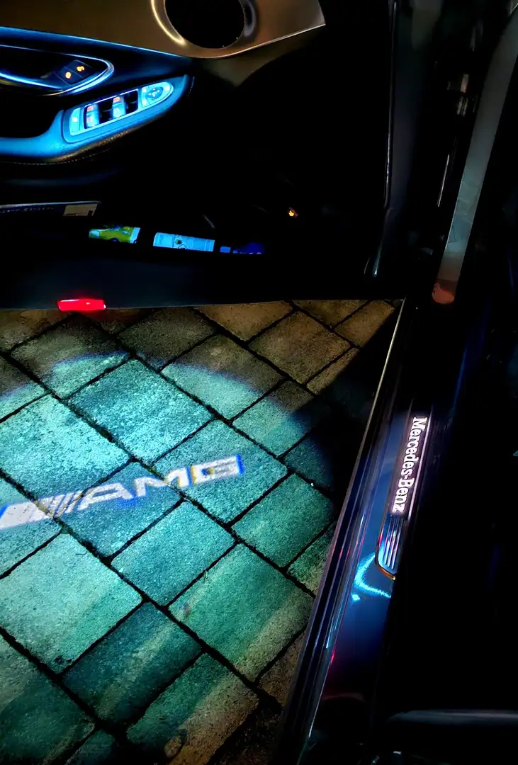 Mercedes-Benz C 250 (BlueTEC) d 4Matic T 7G-TRONIC AMG Line - 2