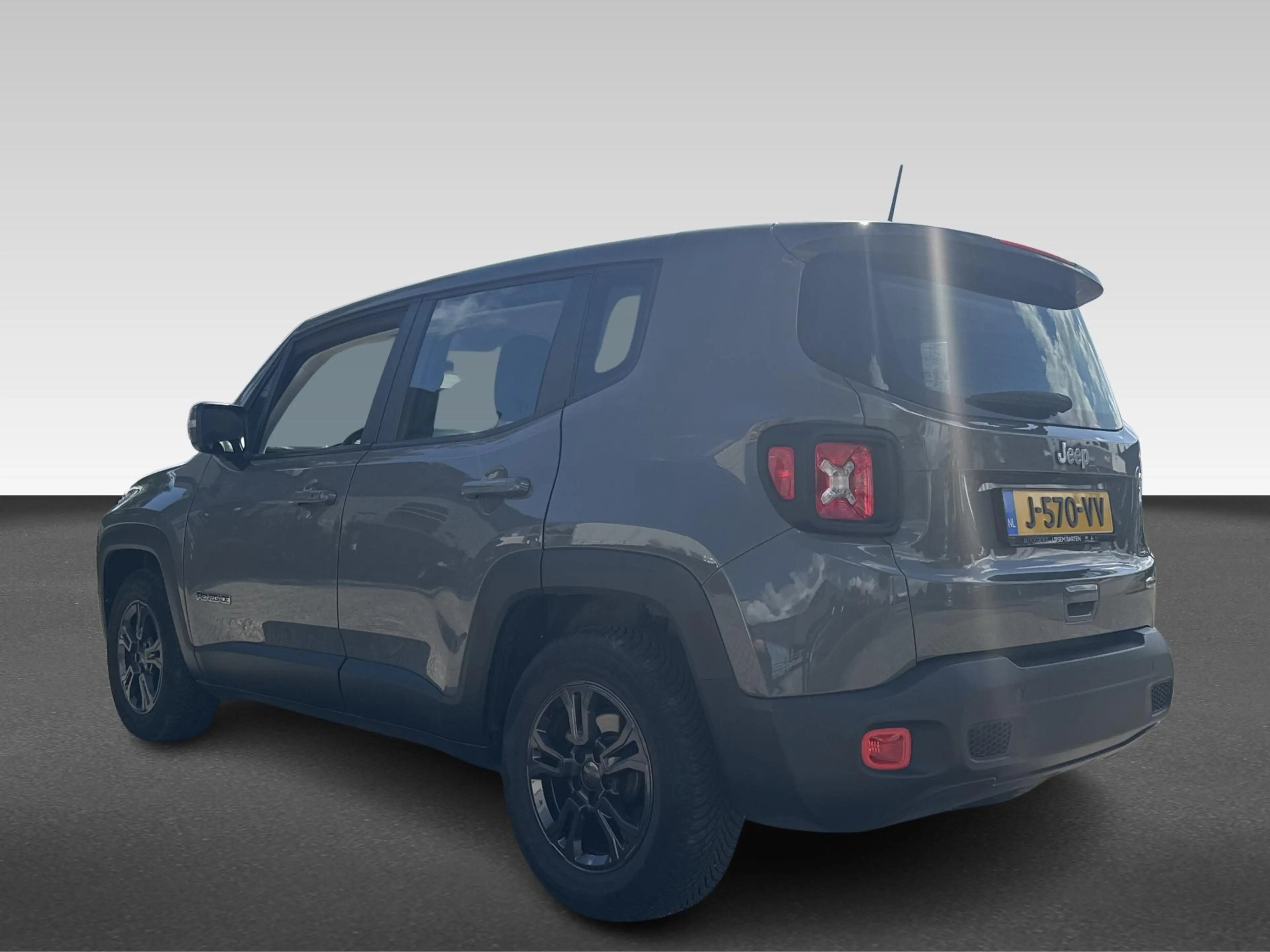 Jeep Renegade 1.3T DDCT Longitude — photo 3